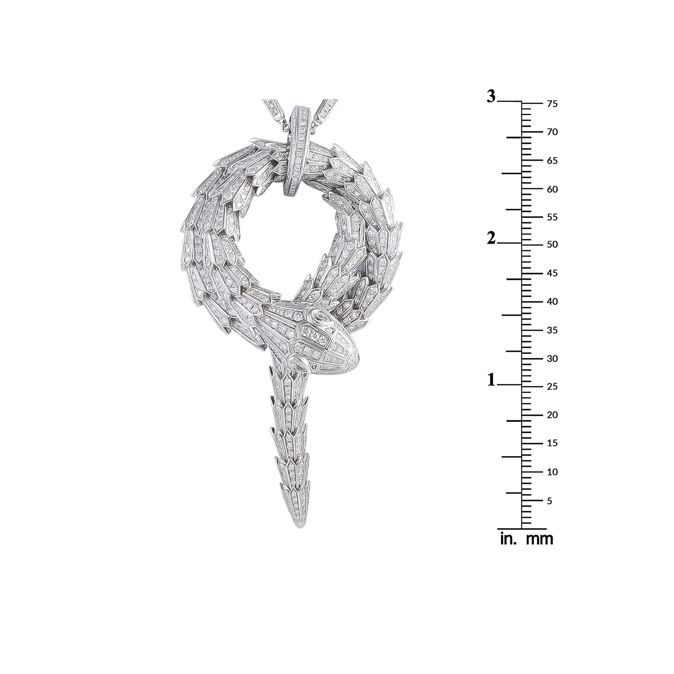 Collana Bvlgari Serpenti in oro bianco 18 carati con diamanti da 15,49 carati in vendita 1