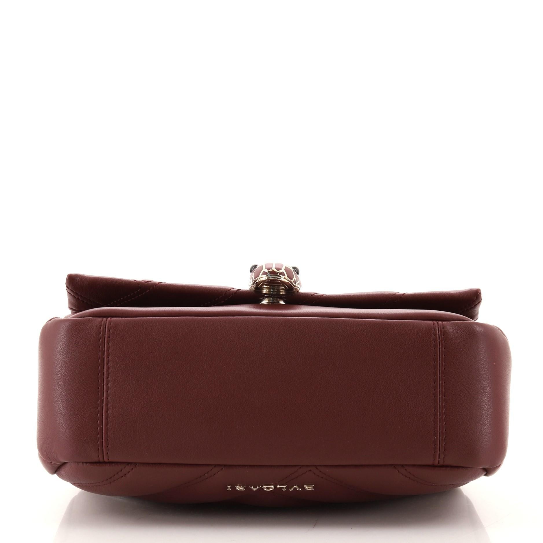 Bvlgari Serpenti Cabochon Umhängetasche Diagonal Gestepptes Leder im Zustand „Gut“ in NY, NY