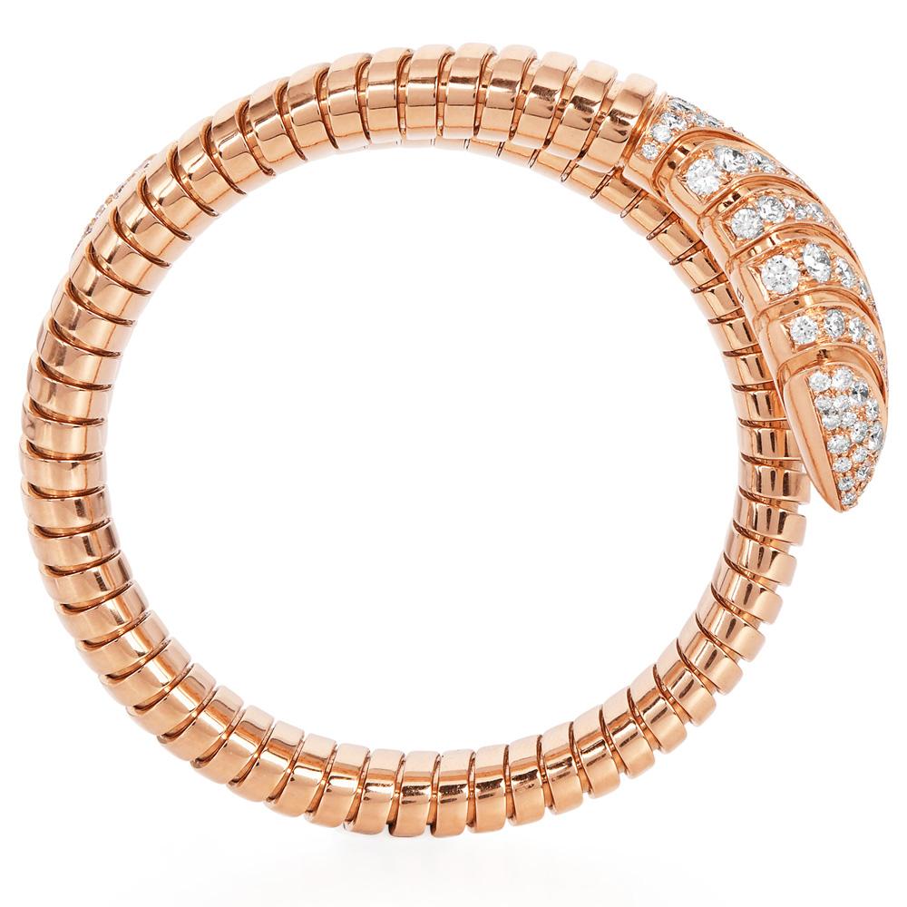 Bvlgari Serpenti Bracelet Tubogas enveloppant une feuille de diamants 18 carats en vente 2