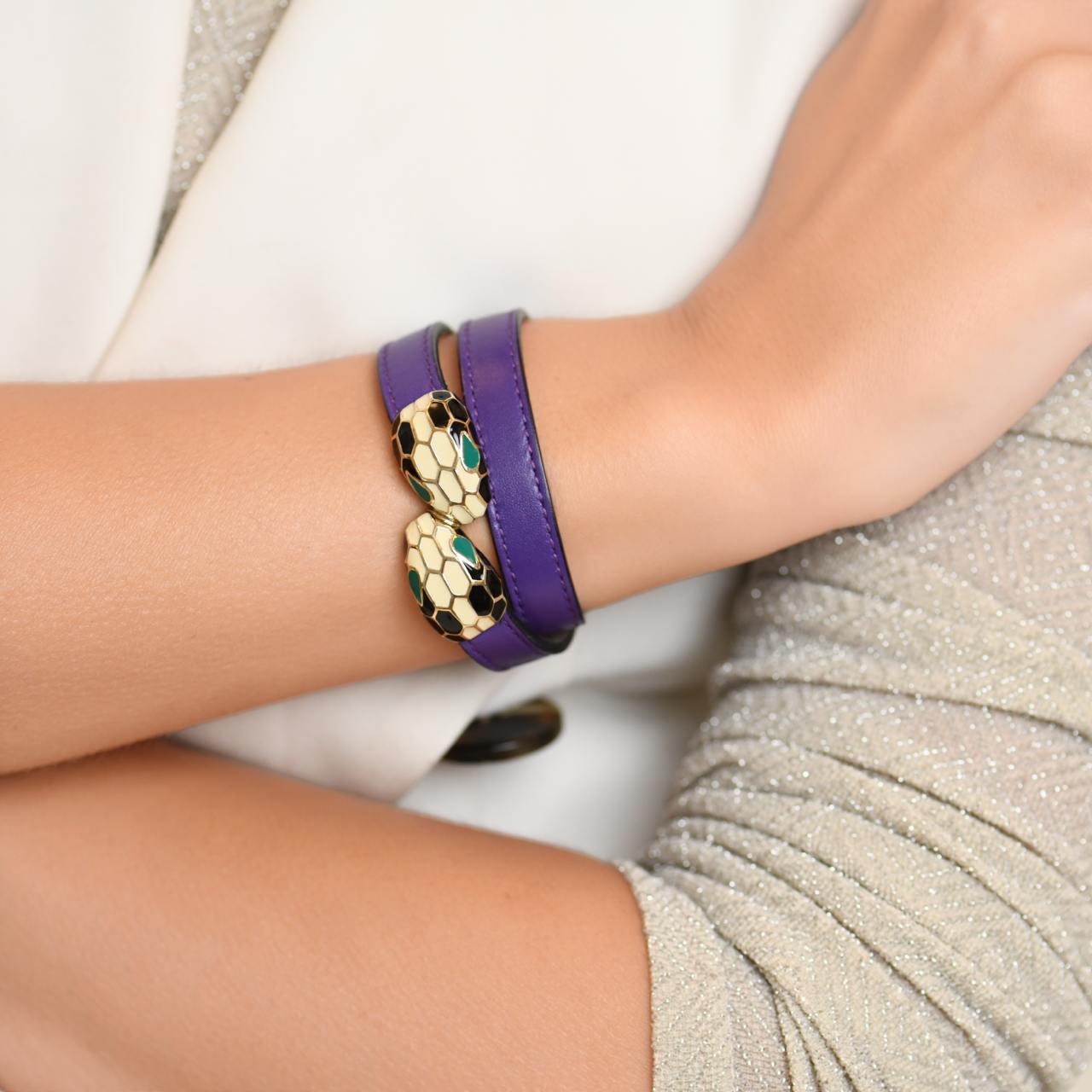 Bvlgari Serpenti Forever Bracelet en cuir violet émaillé, taille S Excellent état - En vente à Banbury, GB