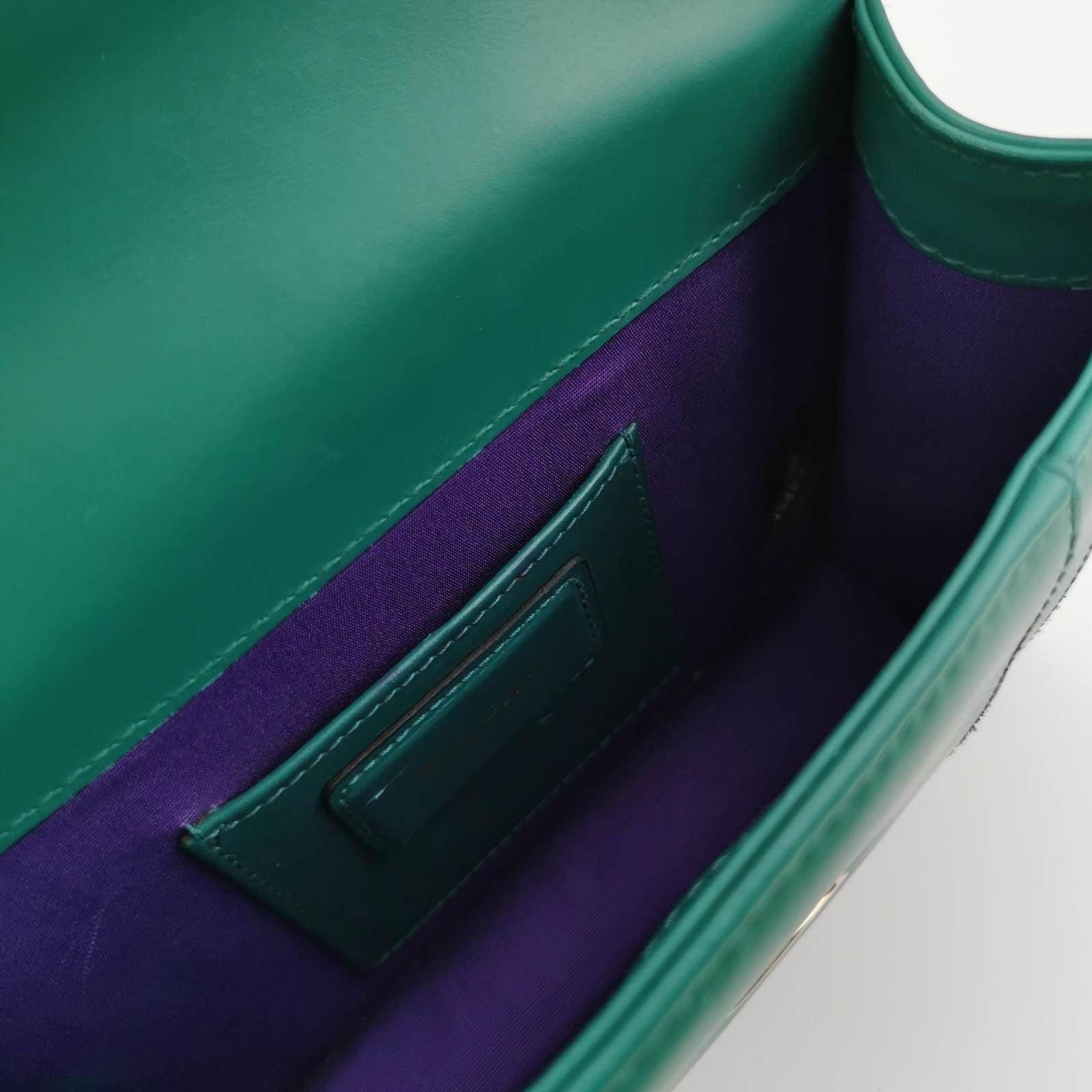 Bvlgari Serpenti Forever Bolso Crossbody Pequeño de Piel Verde 6