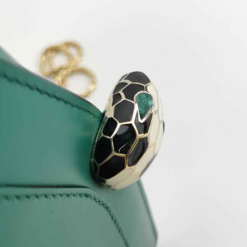 Bvlgari Serpenti Forever Bolso Crossbody Pequeño de Piel Verde 12
