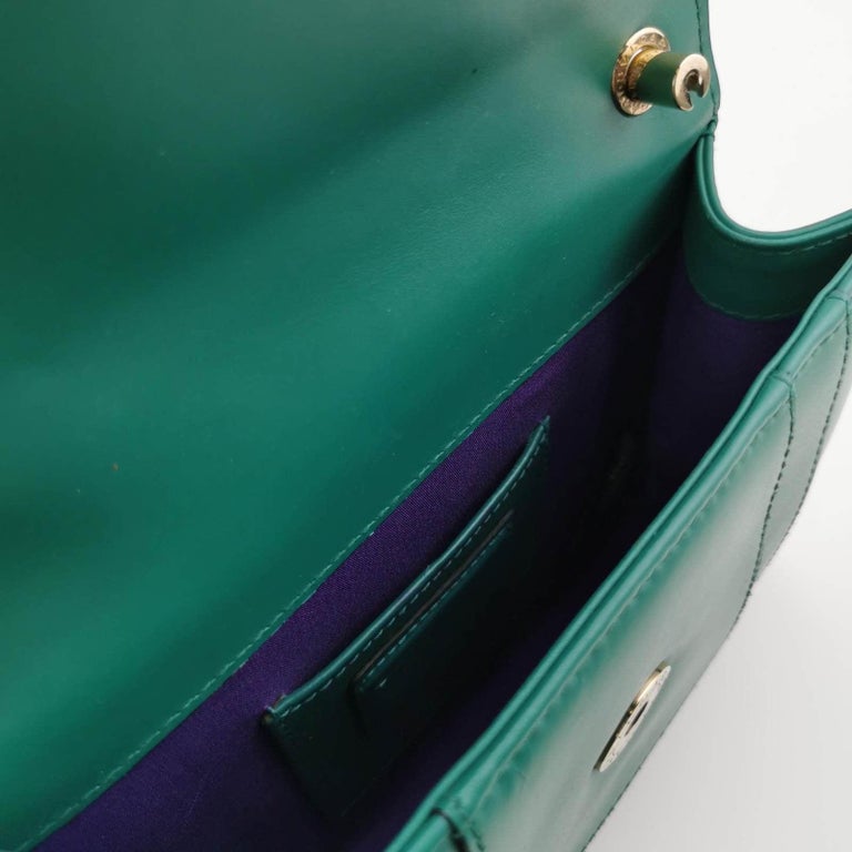 Bvlgari Serpenti Forever Petit sac à bandoulière en cuir vert sur