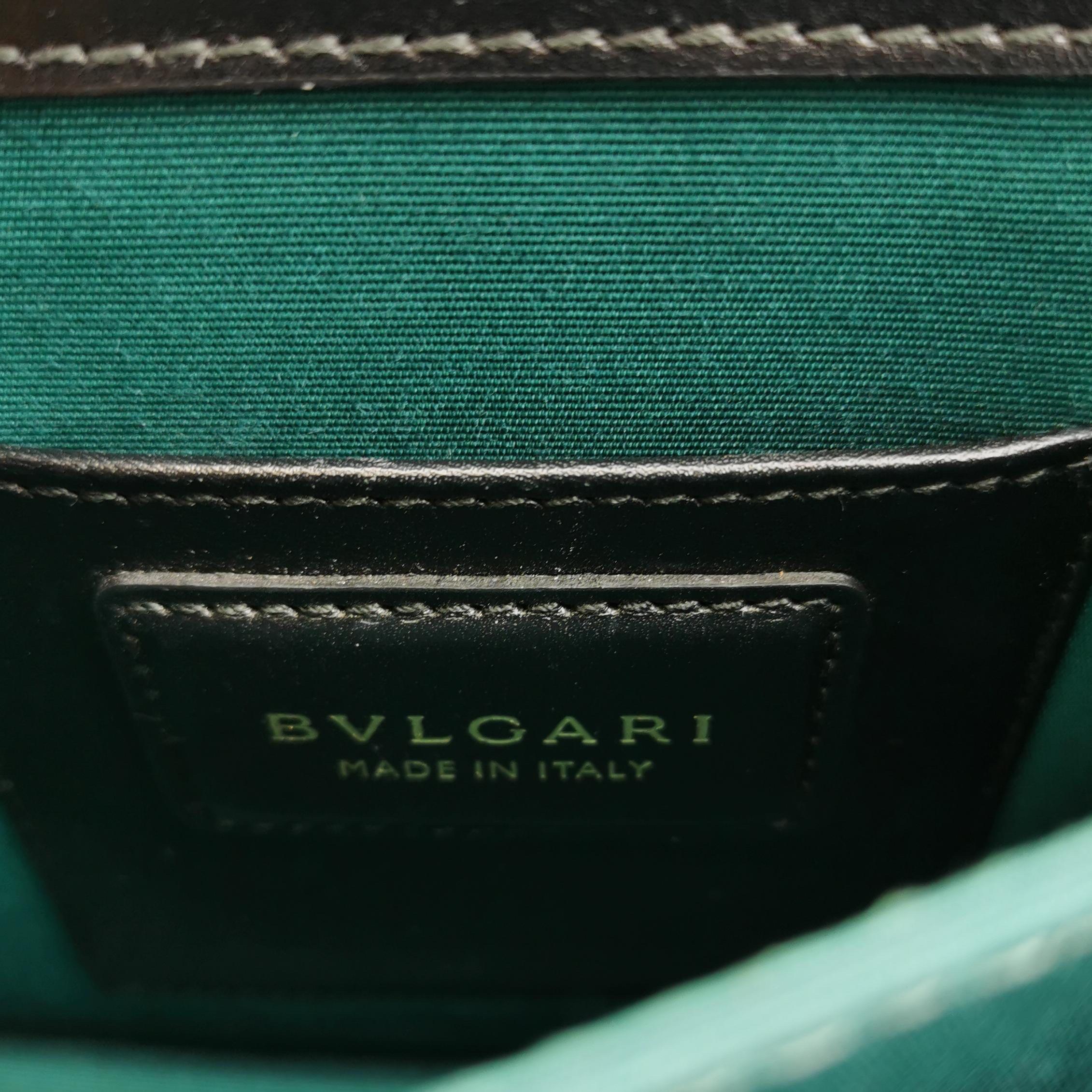 Bvlgari Serpenti Forever Small Leather Top Handle Crossbody Bag Nero in vendita 3