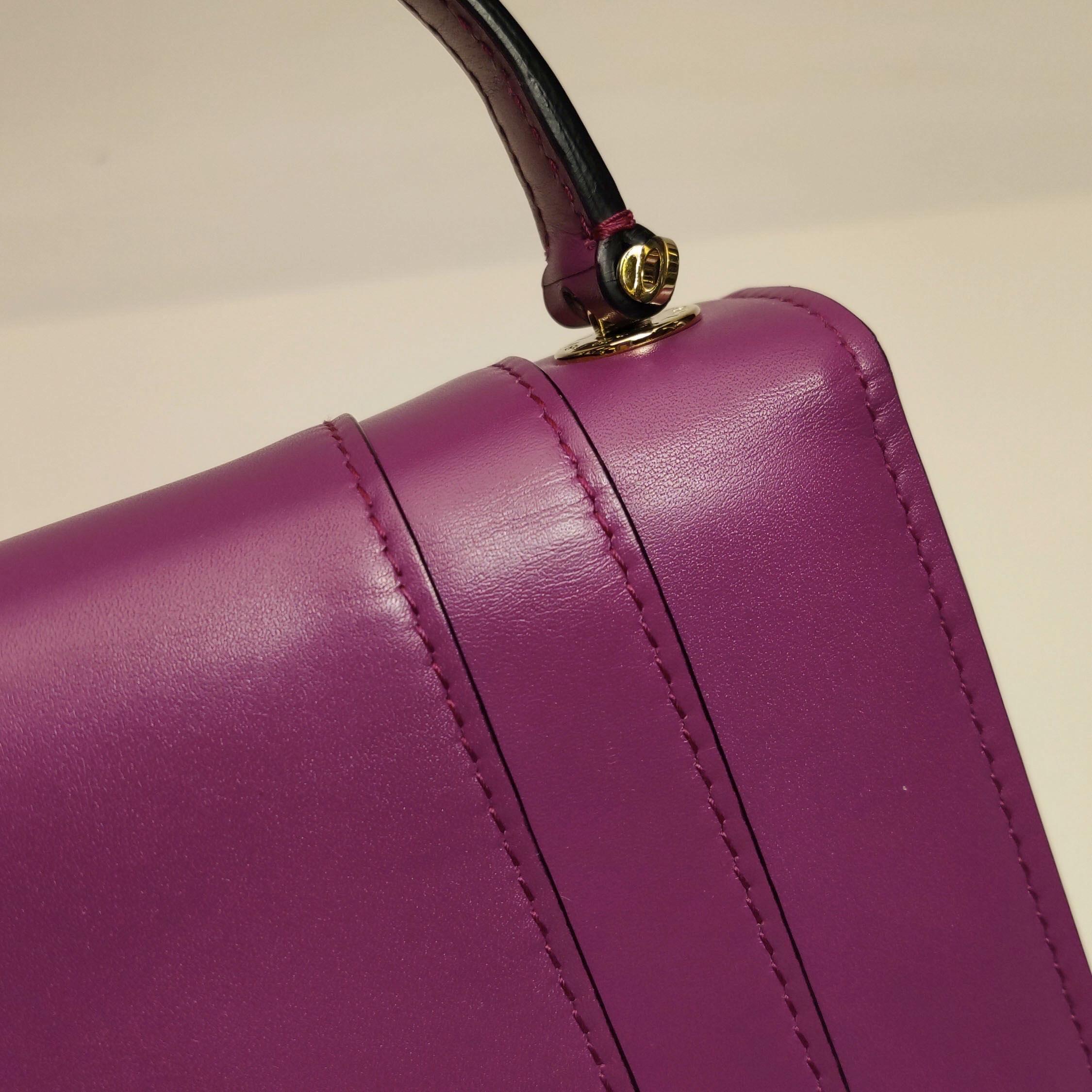 Bvlgari Serpenti Forever petit sac à bandoulière en cuir rose à poignée supérieure en vente 8