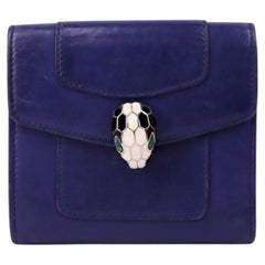 Bvlgari Serpenti Forever Trifold Brieftasche aus marineblauem Leder