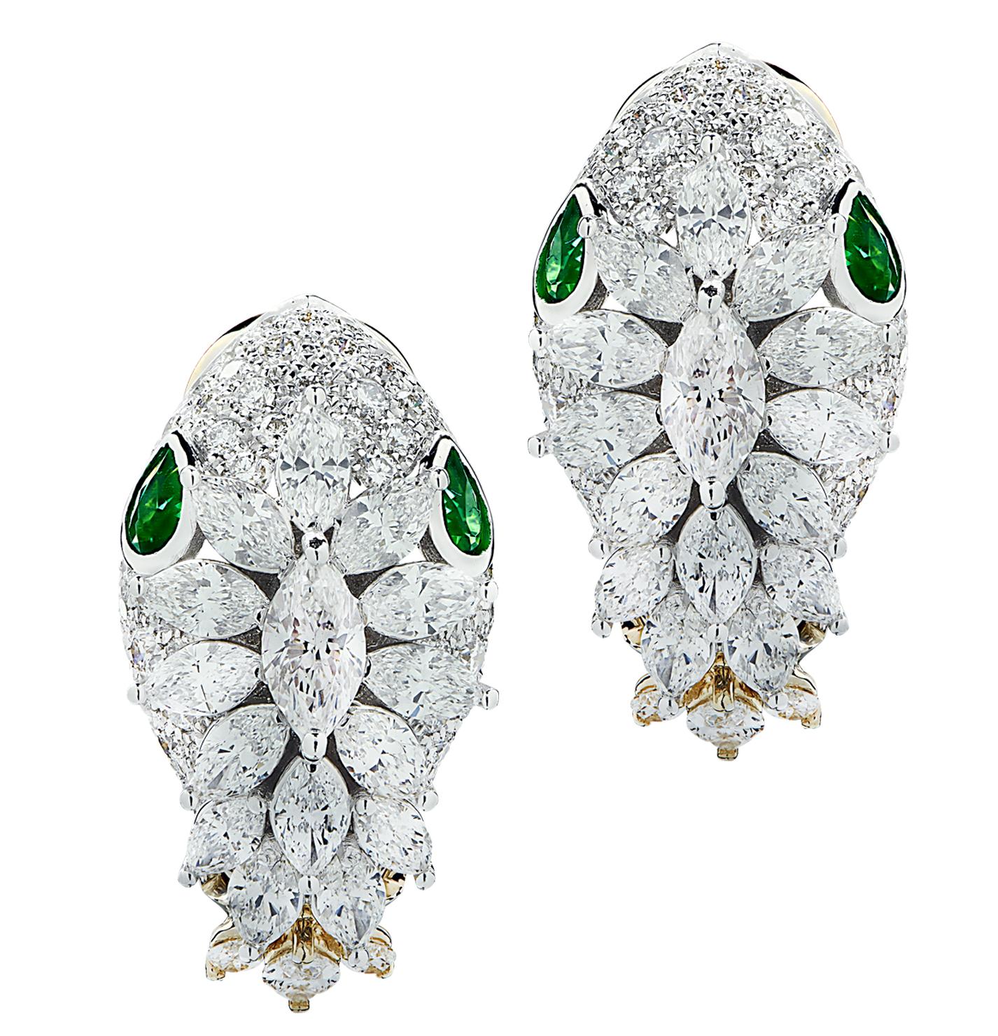 Bvlgari Serpenti High Jewelry Diamond & Emarald Earrings In Excellent Condition In Miami, FL