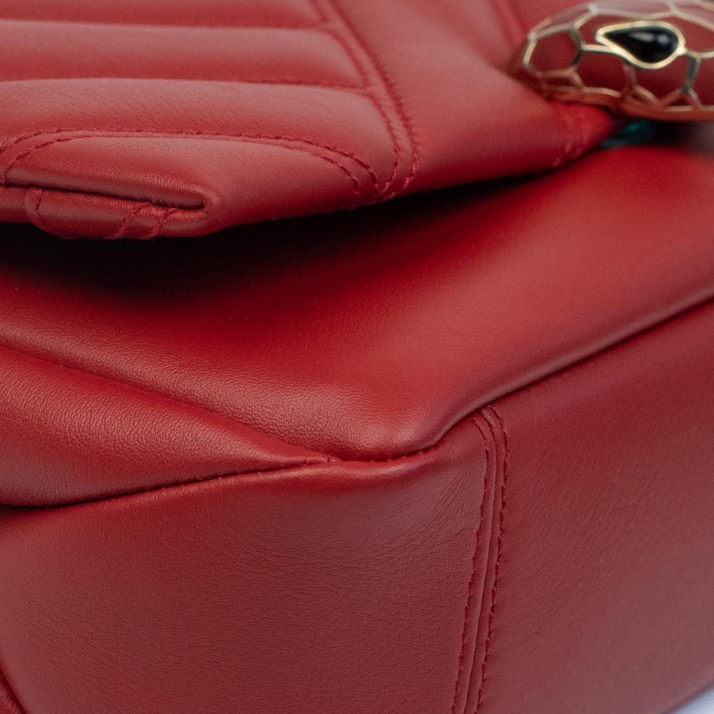 BVLGARI, Serpenti aus rotem Leder im Angebot 6