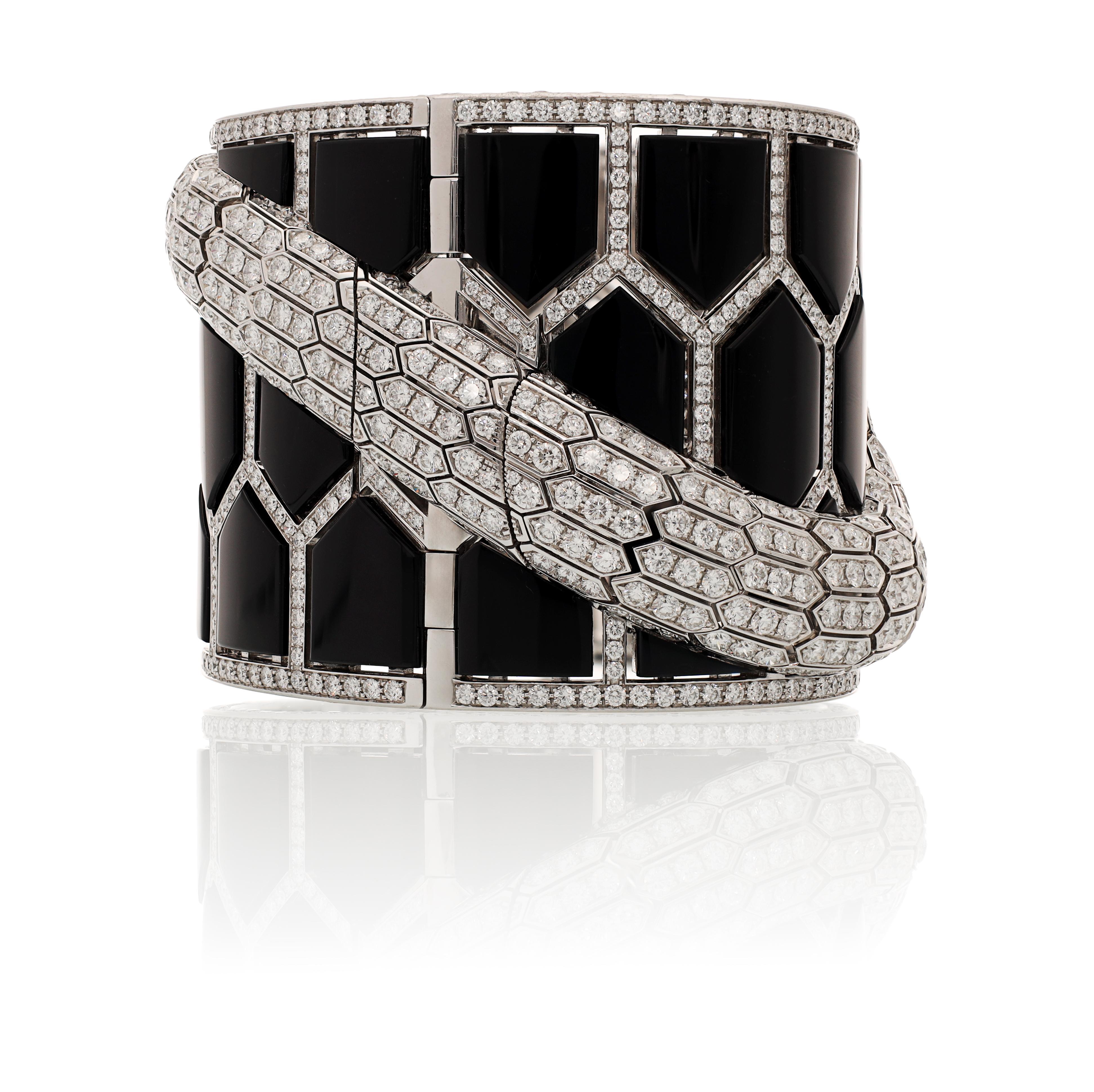 Round Cut BVLGARI Serpenti Misteriosi Secret Diamond, Onyx and Emerald Cuff-Watch For Sale