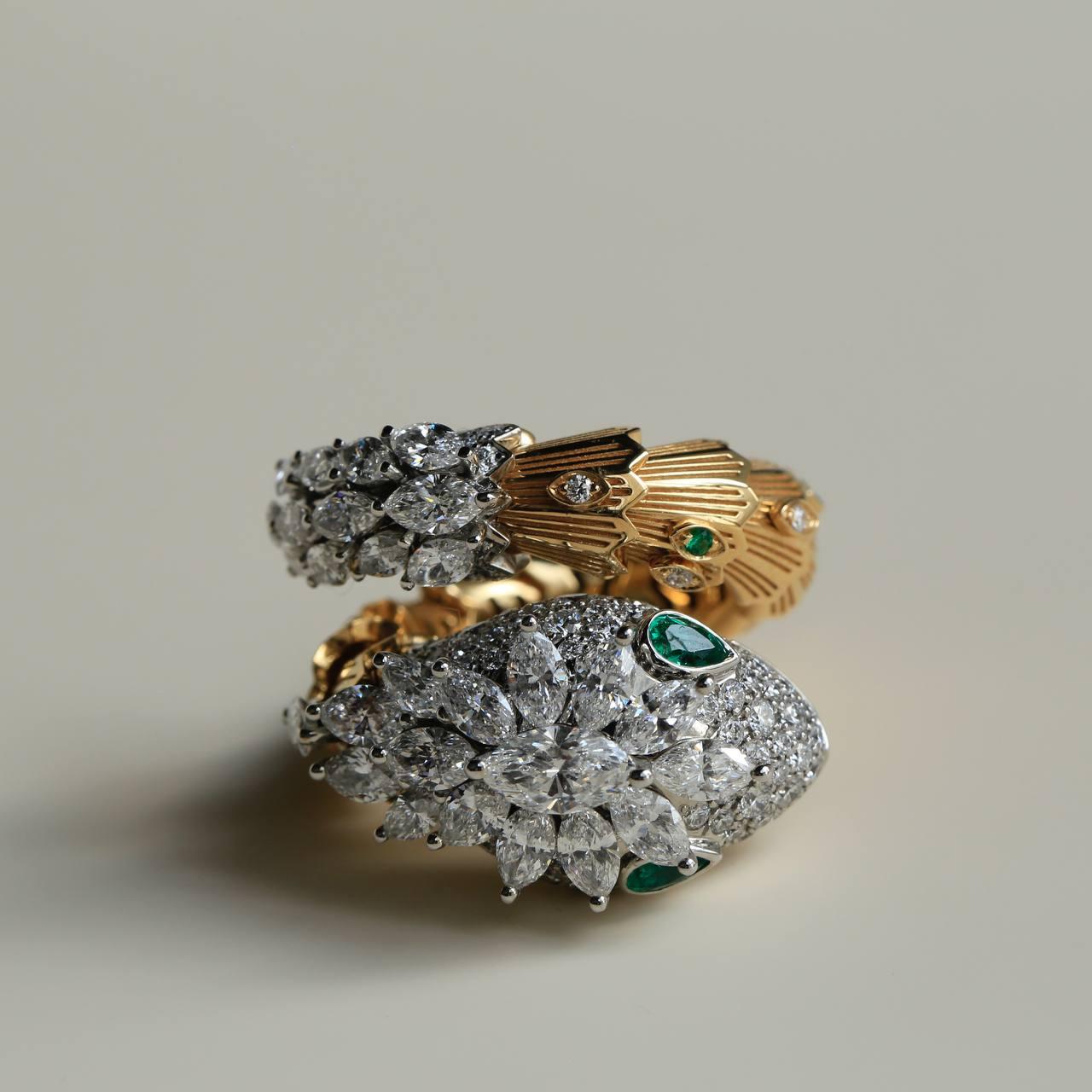 Bvlgari Serpenti Platin 18k Gelbgold Diamant-Smaragd-Ring für Damen oder Herren
