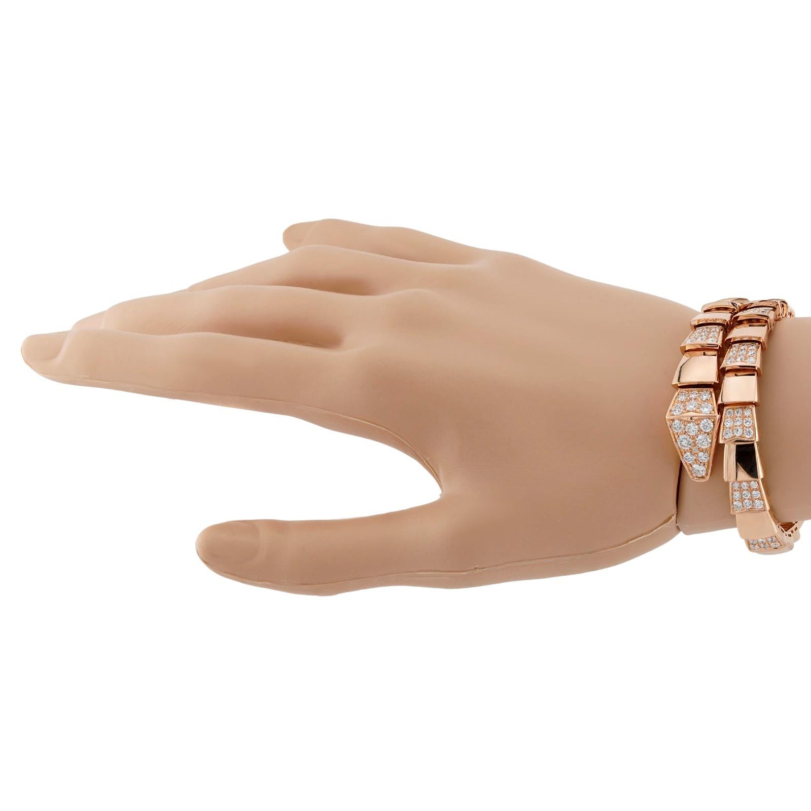 BVLGARI Serpenti Scaglie Pave Diamant-Armband aus 18 Karat Gold Medium Damen