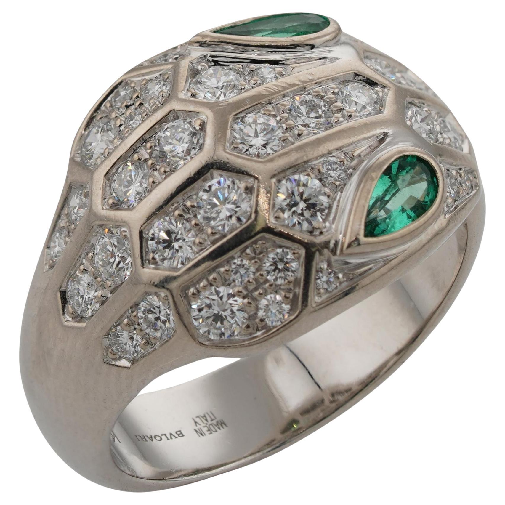 BVLGARI Serpenti Seduttori Diamond Emerald 18k White Gold Ring For Sale