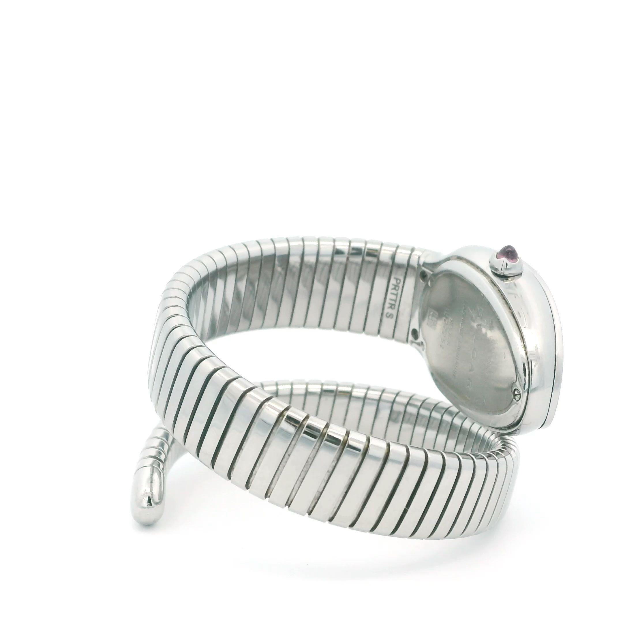 Bvlgari Serpenti SP35S Montre pour femme en acier inoxydable avec lunette en diamant. Pour femmes en vente