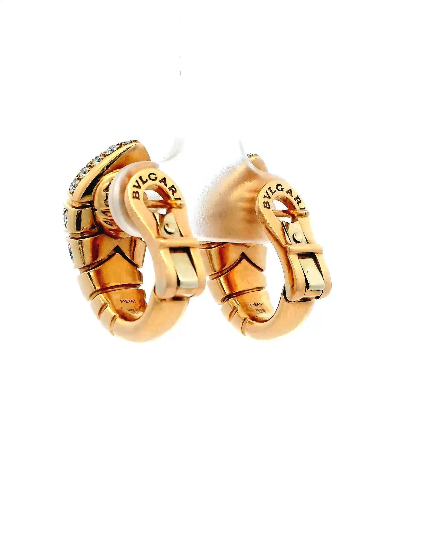 Bvlgari Boucles d'oreilles Serpenti Tubogas en or rose 18 carats avec pavés Excellent état - En vente à Great Neck Plaza, NY