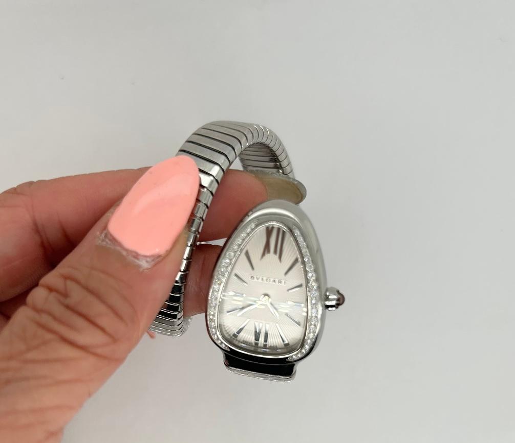 Bvlgari Serpenti Tubogas Watch In Excellent Condition For Sale In New York, NY