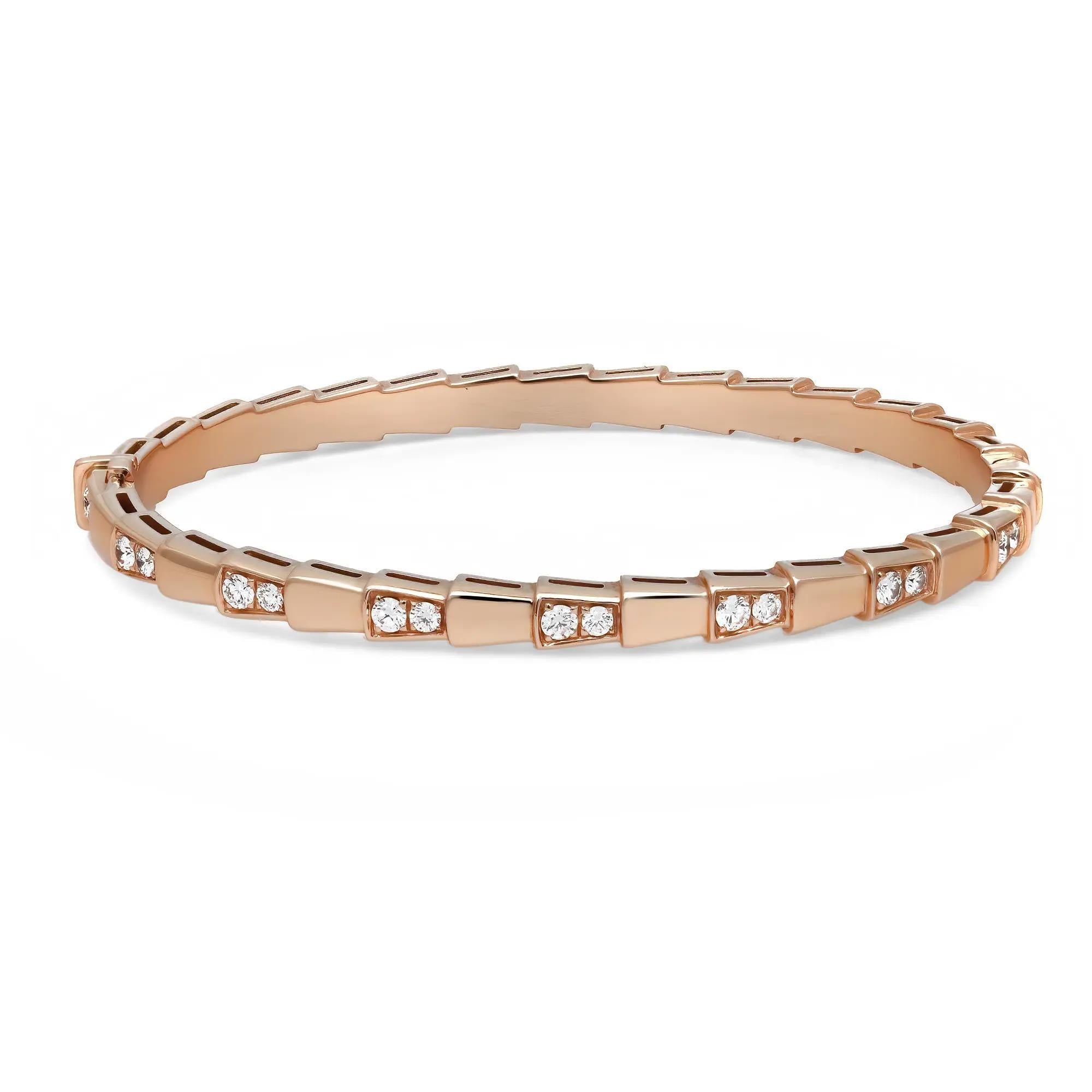 Bvlgari, bracelet jonc Viper en or rose 18 carats, taille S Pour femmes en vente