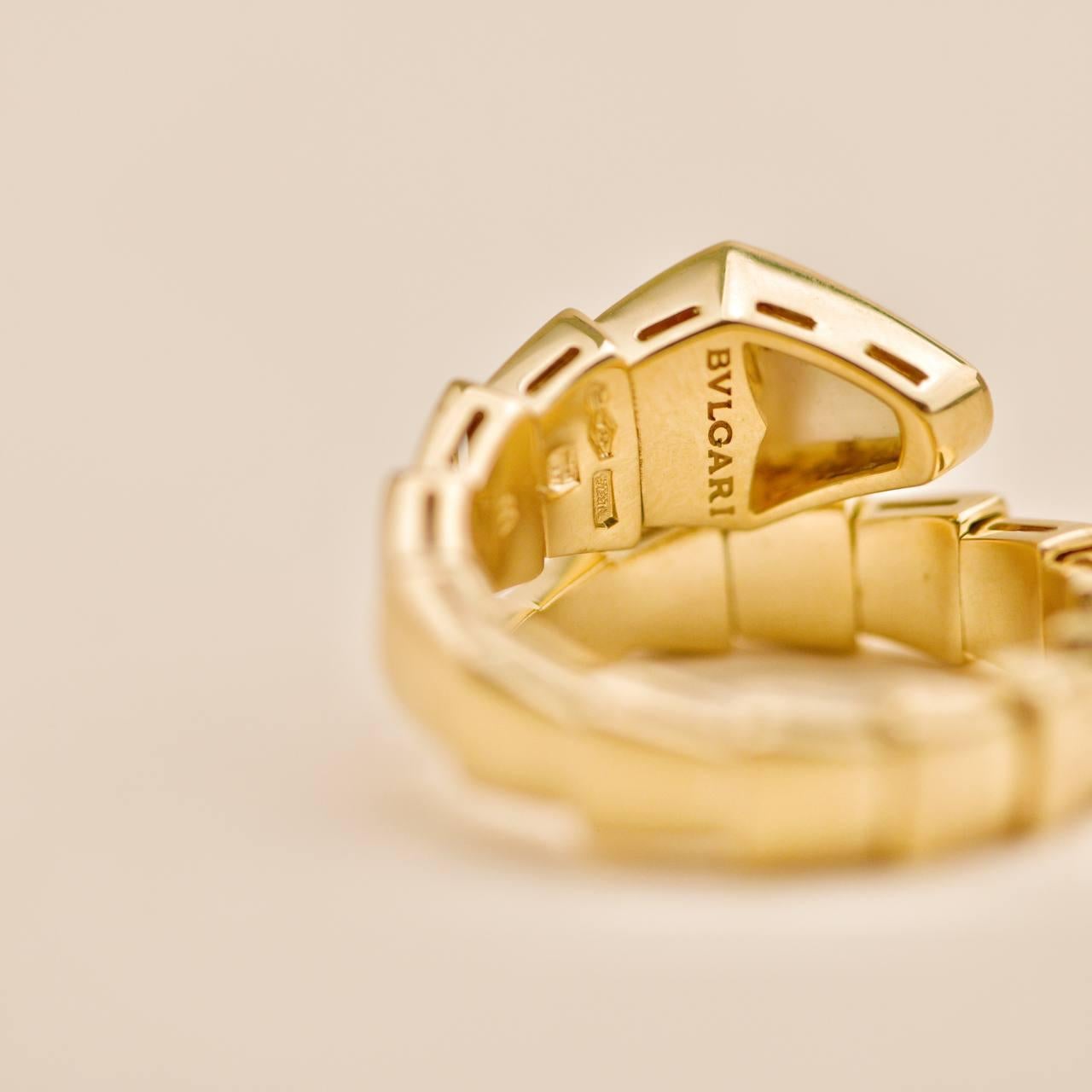 Bvlgari Serpenti Viper Mother Of Pearl 18K Yellow Gold Ring Size M For Sale 4