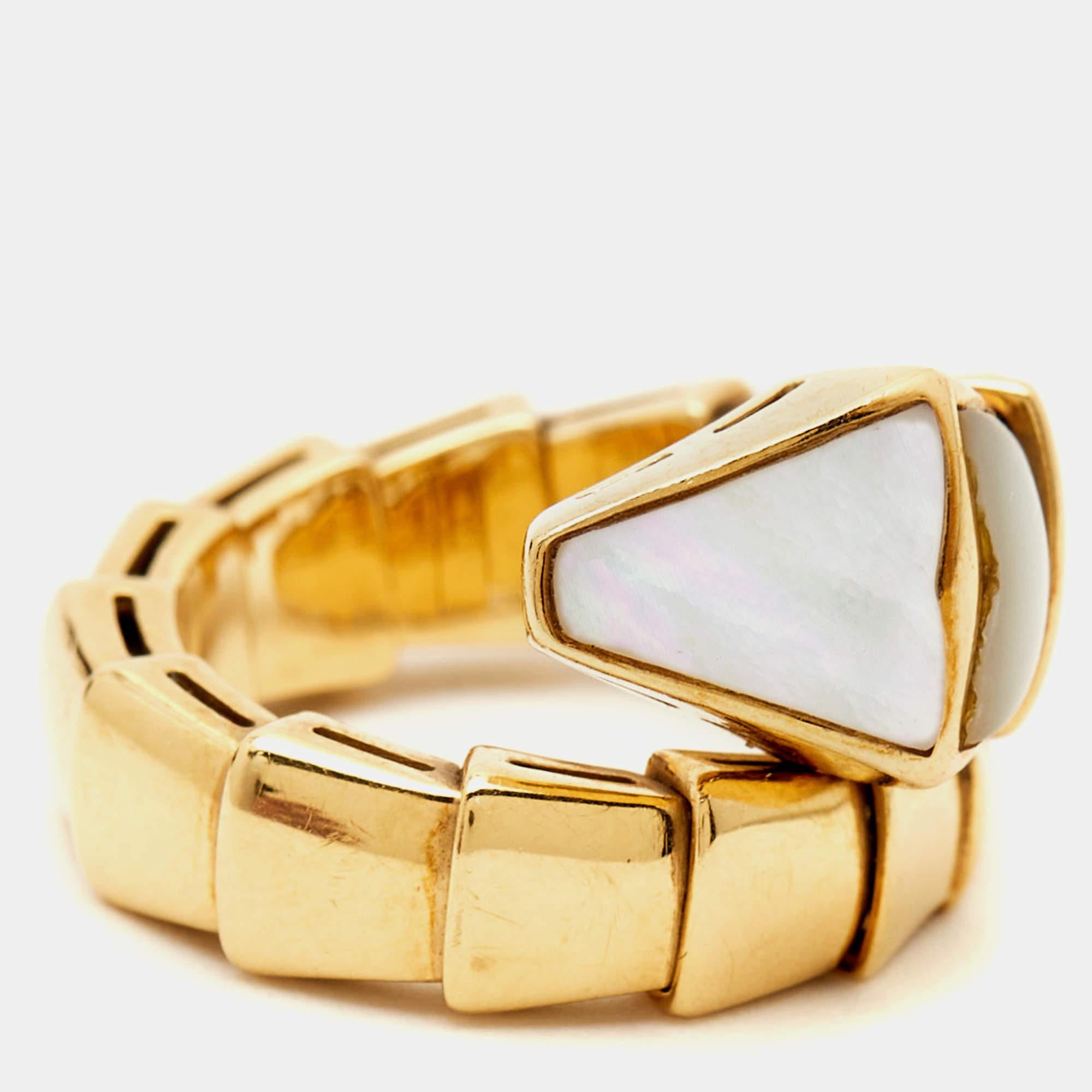 The Serpent is a characteristic motif found in innumerable Bvlgari creations. The motif represents 