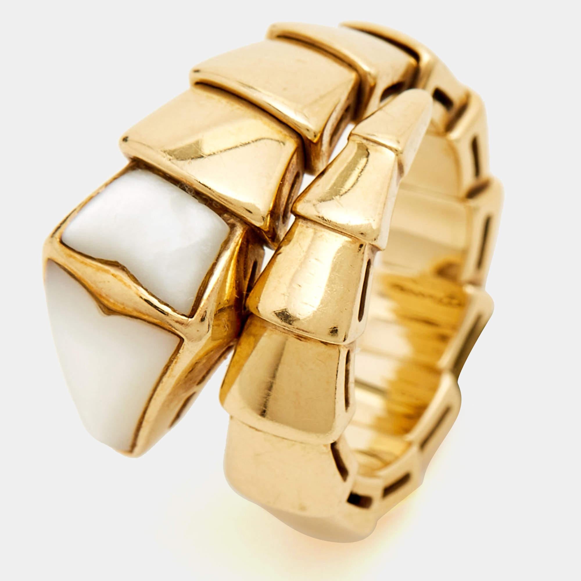 Uncut Bvlgari Serpenti Viper Mother of Pearl 19k Yellow Gold Ring Size 49