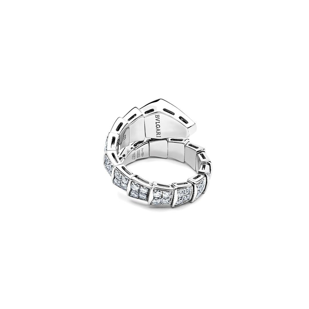 Bvlgari Serpenti Viper-Ring aus 18 Karat Weißgold mit Vollpavé-Diamantbesatz 345223 (Rundschliff) im Angebot