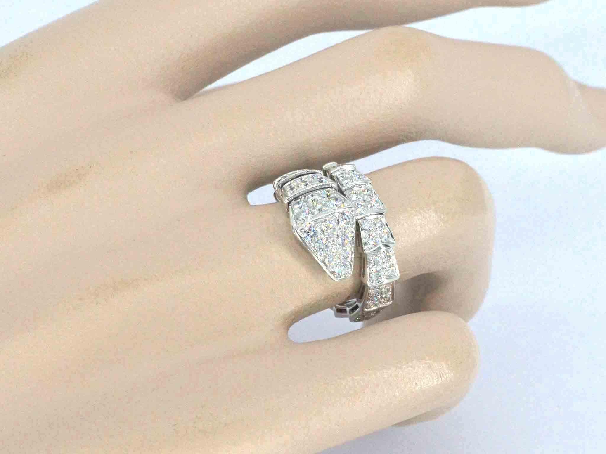 Modern BVLGARI - Serpenti Viper ring pave with diamonds For Sale