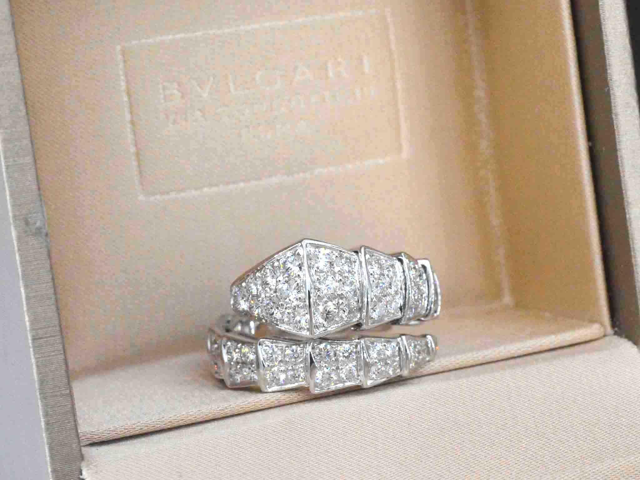 BVLGARI - Serpenti Viper ring pave with diamonds For Sale 1