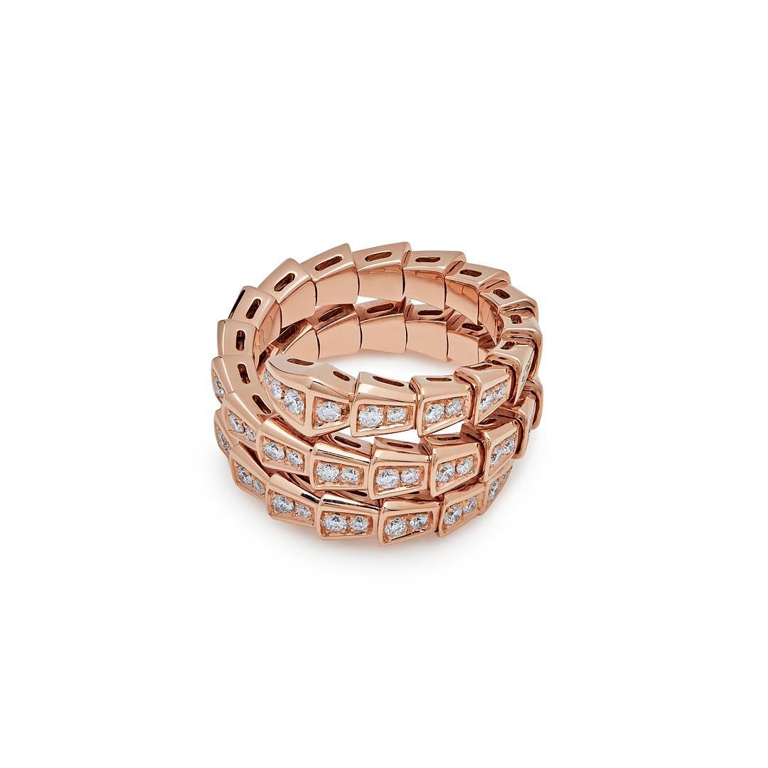 Crafted from 18-karat rose gold and adorned with pavé diamonds, this Bulgari Serpenti Viper Two-Coil ring exudes elegance and sophistication. Perfect for those who appreciate avant-garde fashion and contemporary style, the Serpenti Viper ring with a