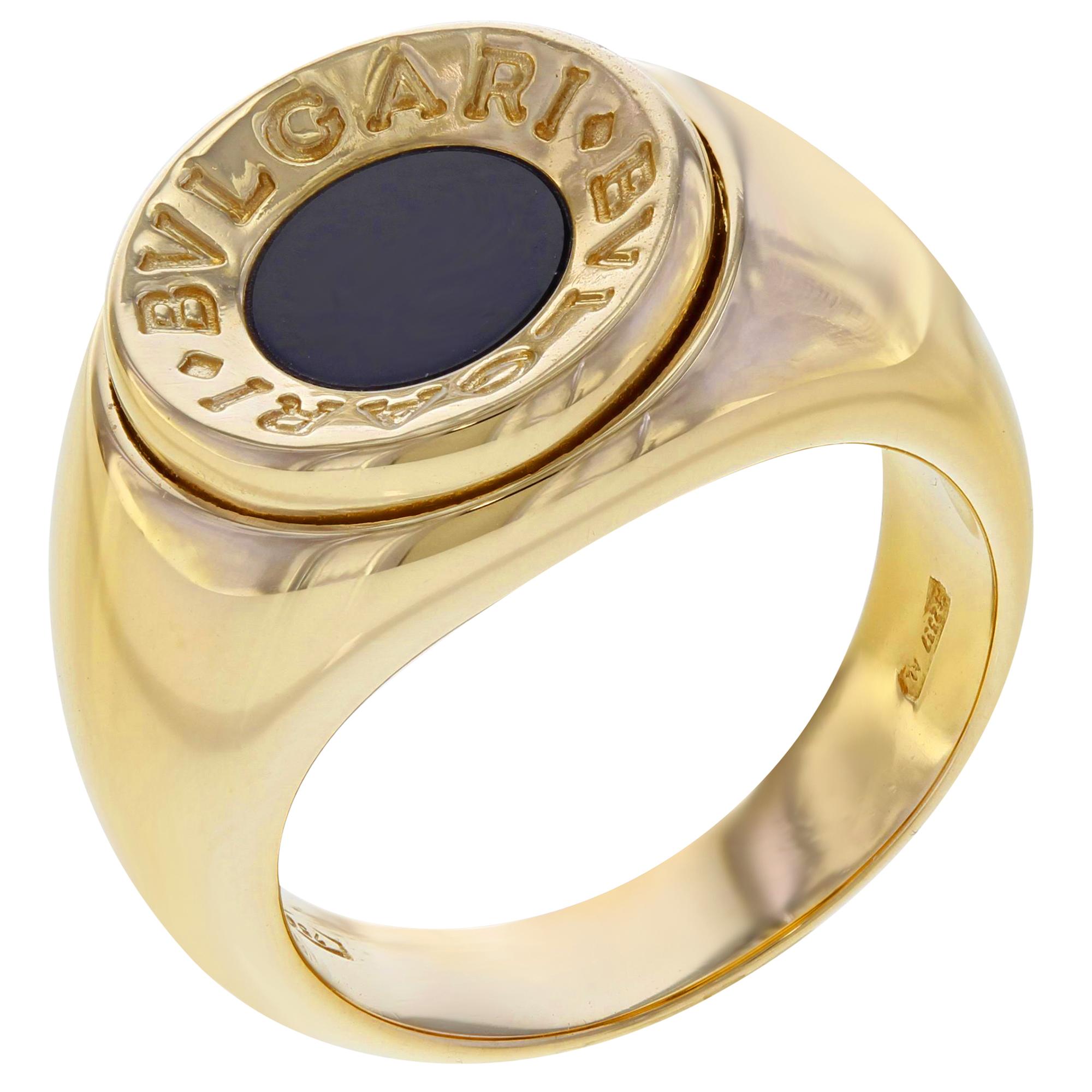 18 Karat Yellow Gold Black Onyx Ring 