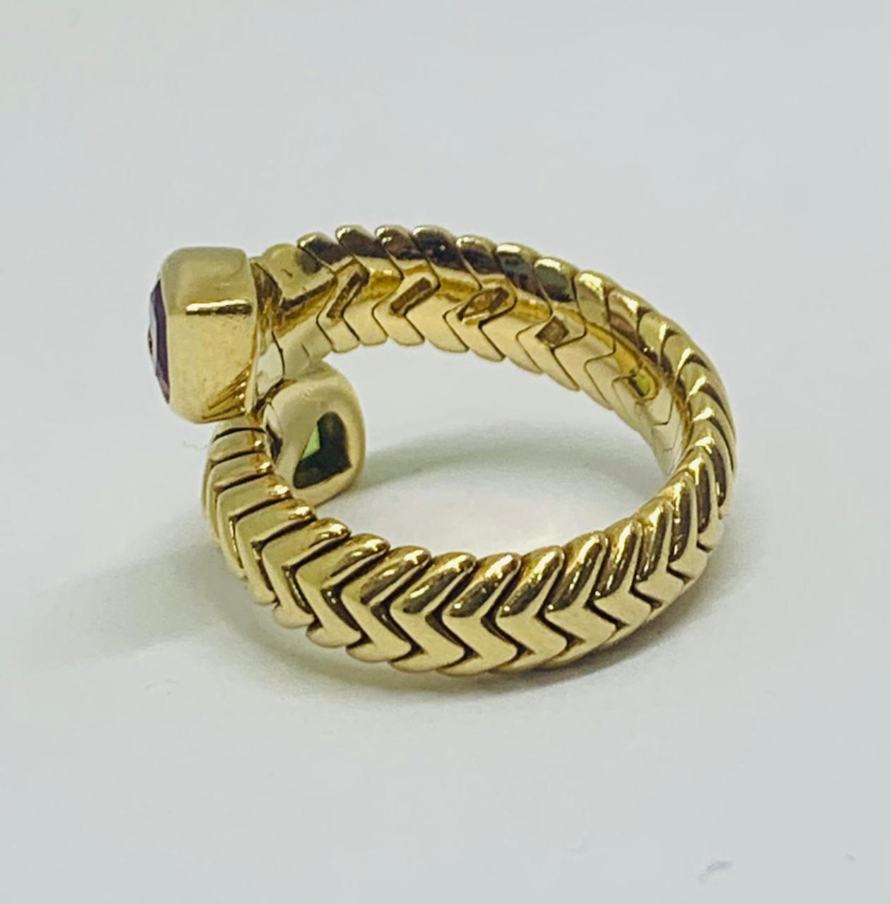 Bvlgari Spiga Herzringe aus 18 Karat Gelbgold mit Peridot und Turmalin (Rundschliff) im Angebot