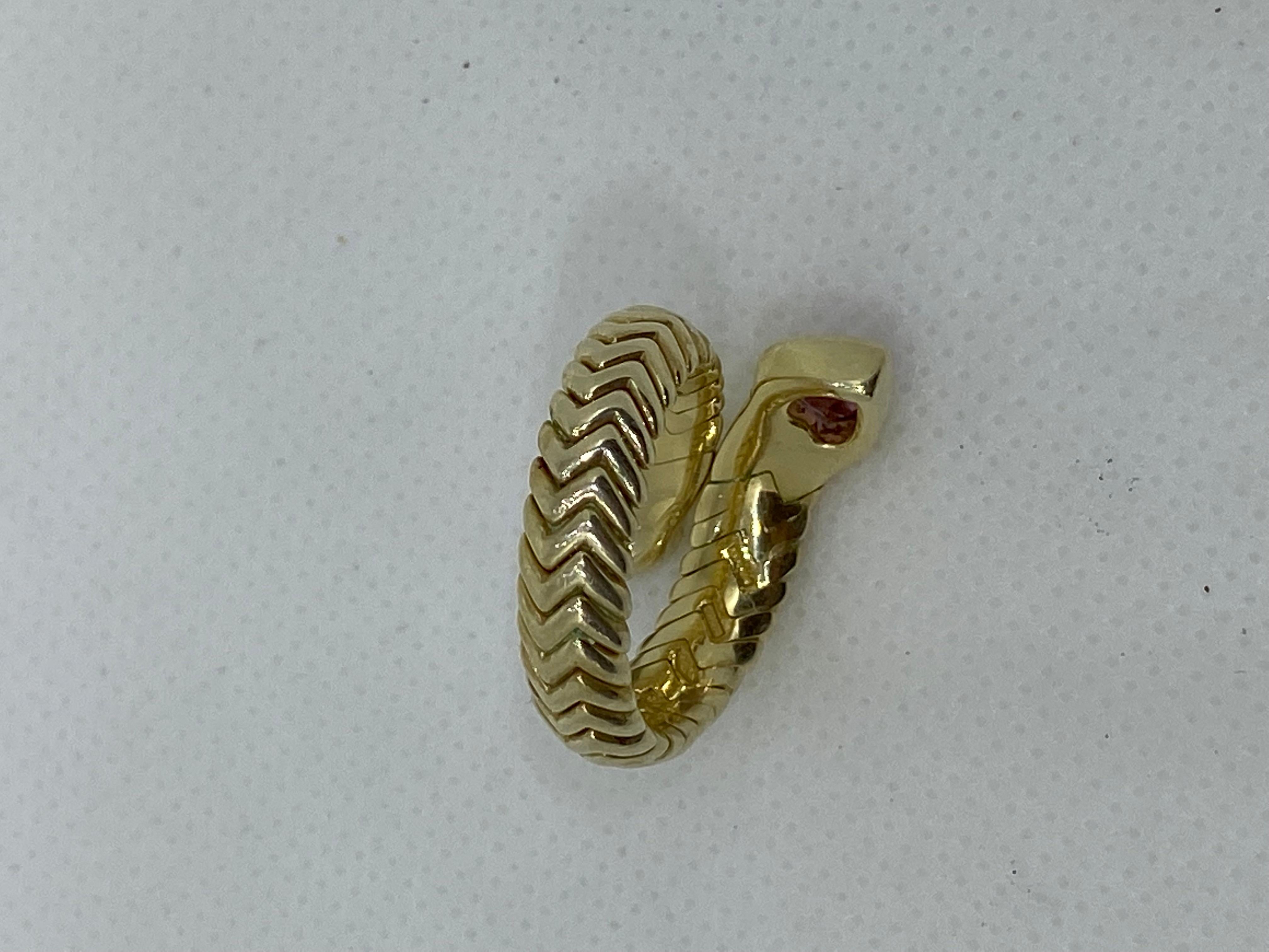 Bvlgari Spiga Herzringe aus 18 Karat Gelbgold mit Peridot und Turmalin im Angebot 4