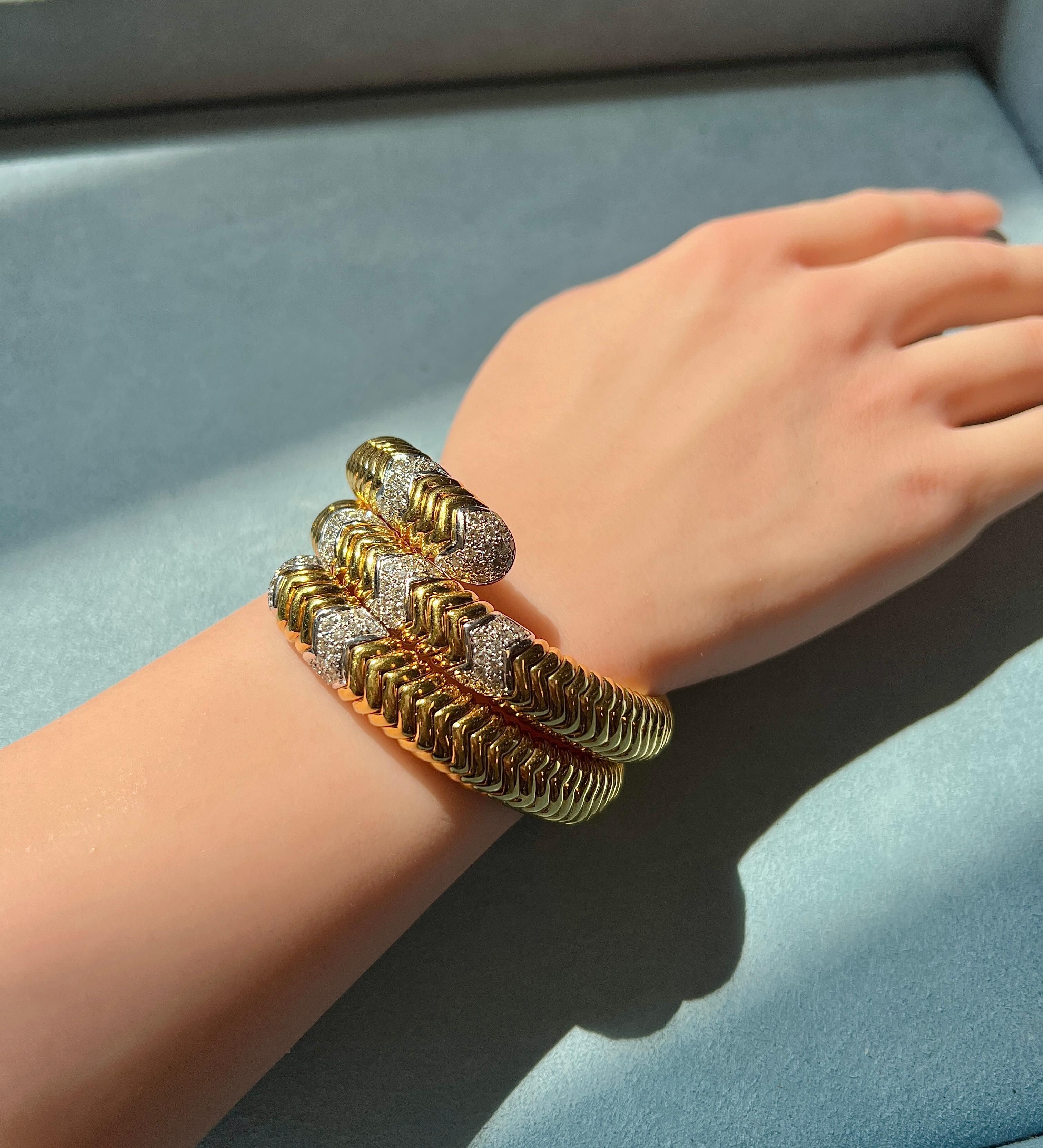 Diamond White and Yellow Gold Bracelet.

Crafted in 18k yellow gold and set with brilliant-cut round diamonds of estimated 2.5 carats. 

Weight: 174.5 grams

In excellent condition.