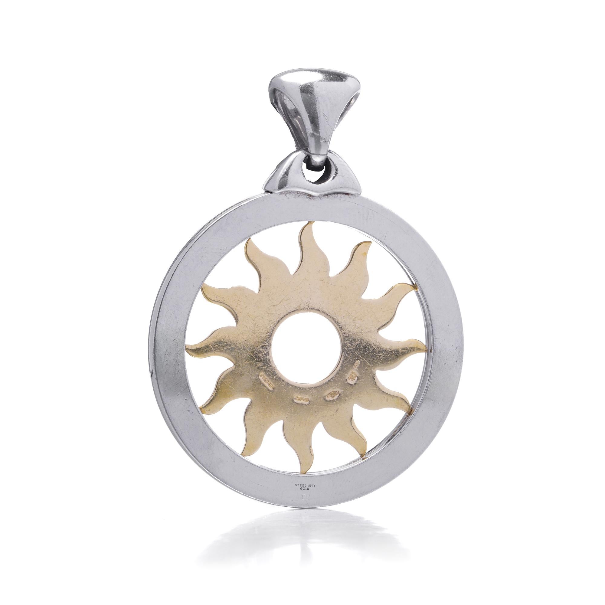 Bvlgari Tondo Soleil Pendant in 18kt Yellow Gold and Stainless Steel In Good Condition For Sale In Braintree, GB