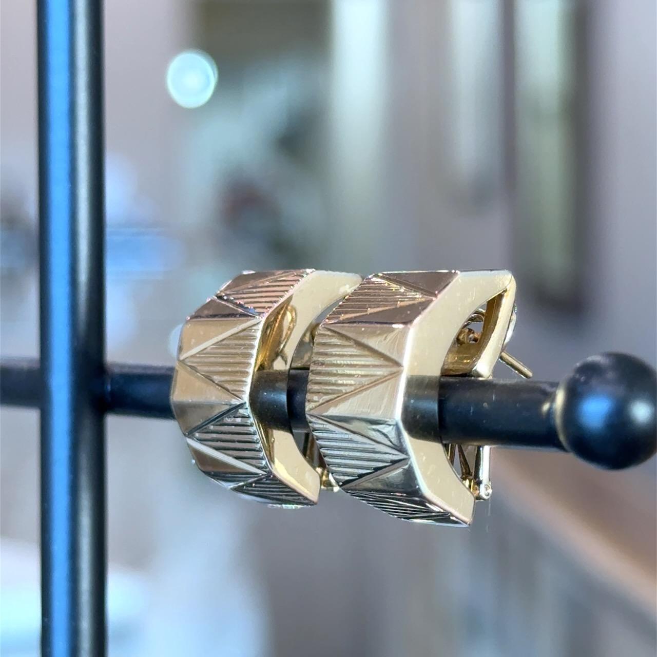 BVLGARI Tricolor 18K Gold Huggie Earrings with Box Retired en venta 15