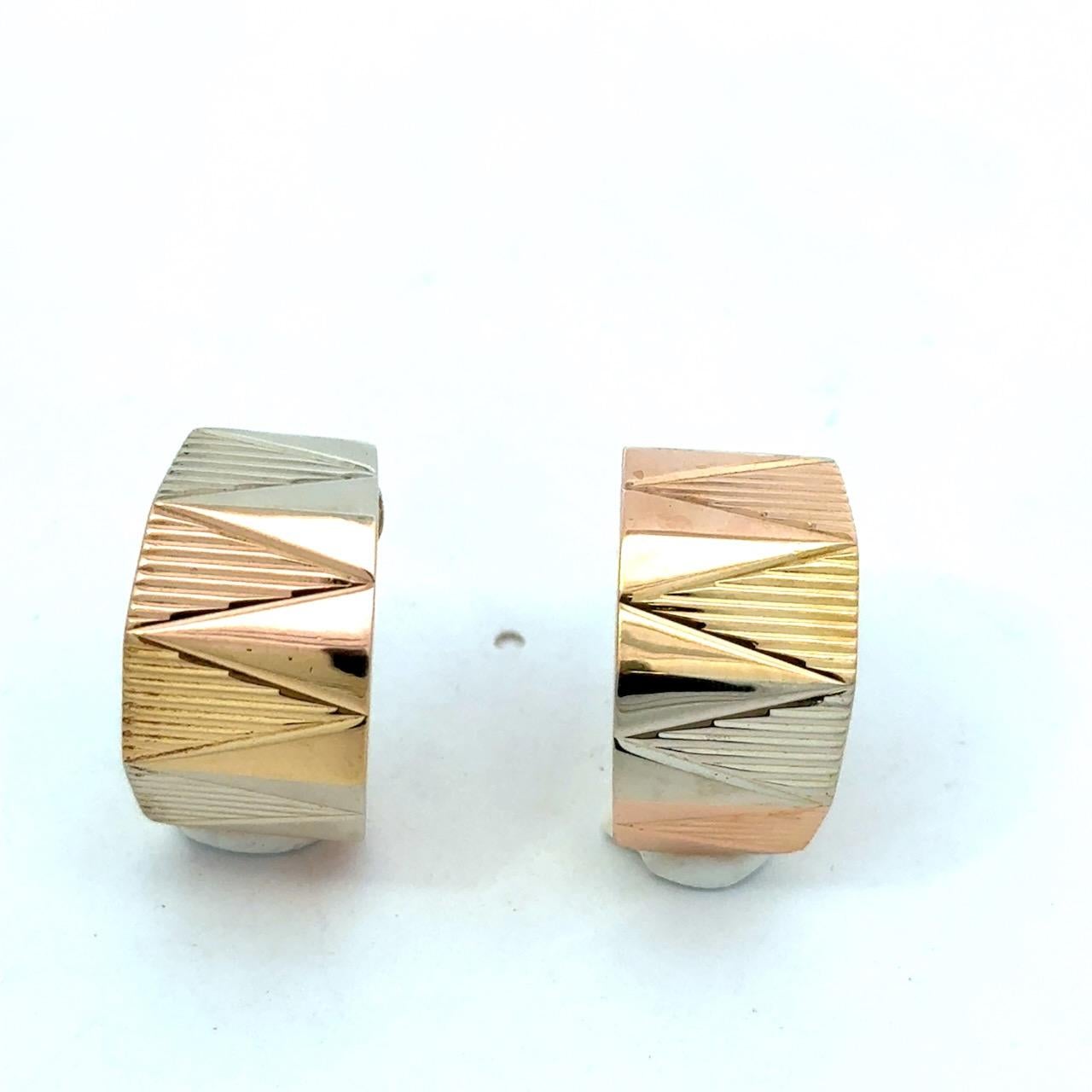 BVLGARI Tricolor 18K Gold Huggie Earrings with Box Retired en Bueno estado para la venta en Los Angeles, CA