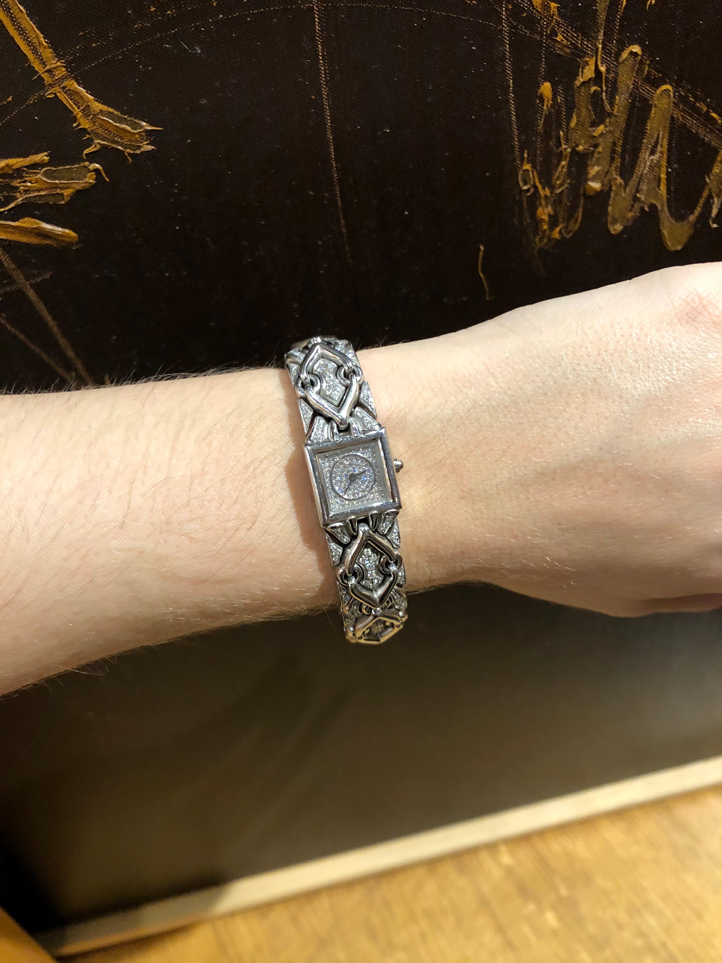 Bvlgari Trika Montre « Bulgari » en or blanc et diamants pavés en vente 6