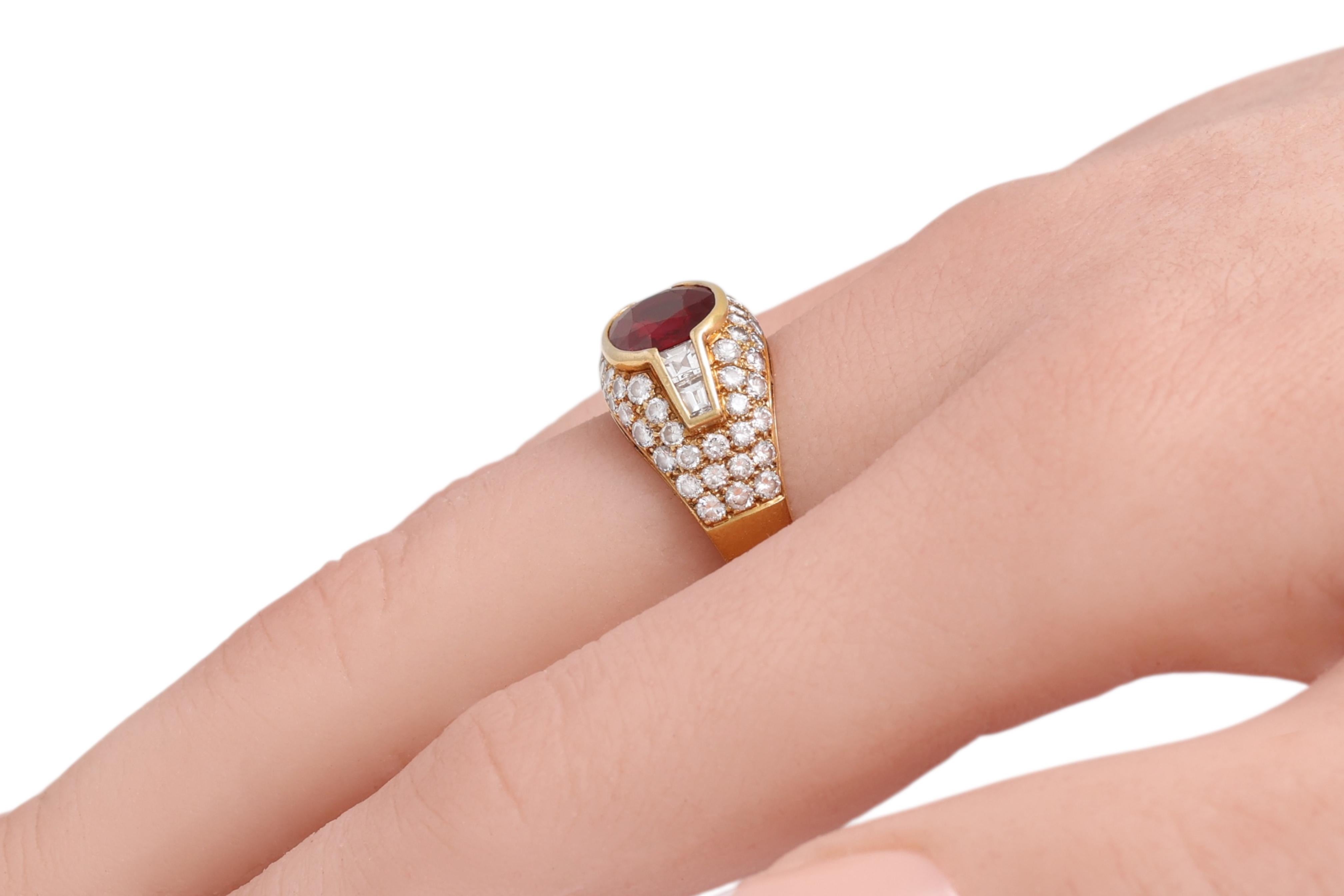 Anello Bvlgari Trombino in oro giallo 18 carati con 2,09 carati di rubini e diamanti con certificazione GRS in vendita 5
