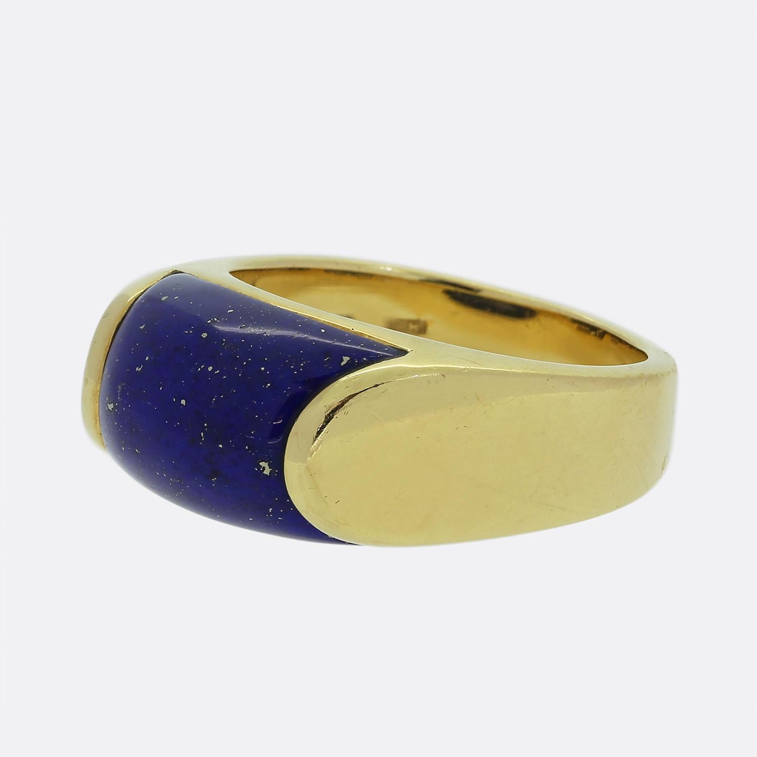 Here we have a stylish 18ct yellow gold ring from the luxury jewellery designer Bvlgari. The ring features a lapis lazuli as the focal point and forms part of the iconic Tronchetto collection.

Condition: Used (Very Good)
Weight: 9.3 grams
Ring
