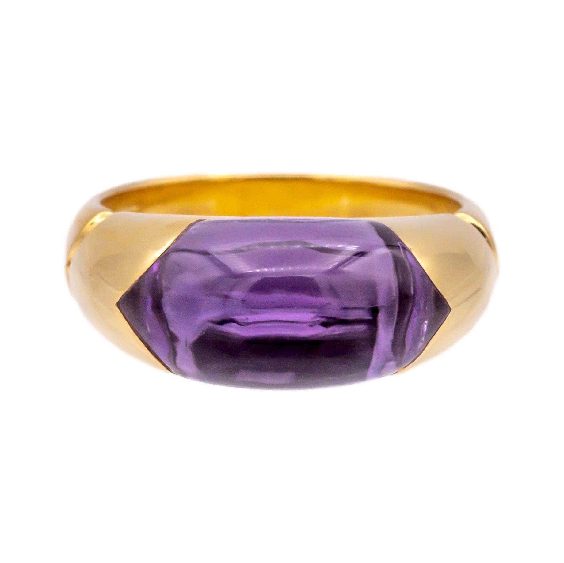 This Bulgari Tronchetto ring exemplifies the bold, vibrant designs that defined Bulgari’s innovation in the 1980s reflecting the shift toward bold and colorful jewelry. Part of the Tronchetto collection, the ring features a cabochon-cut amethyst