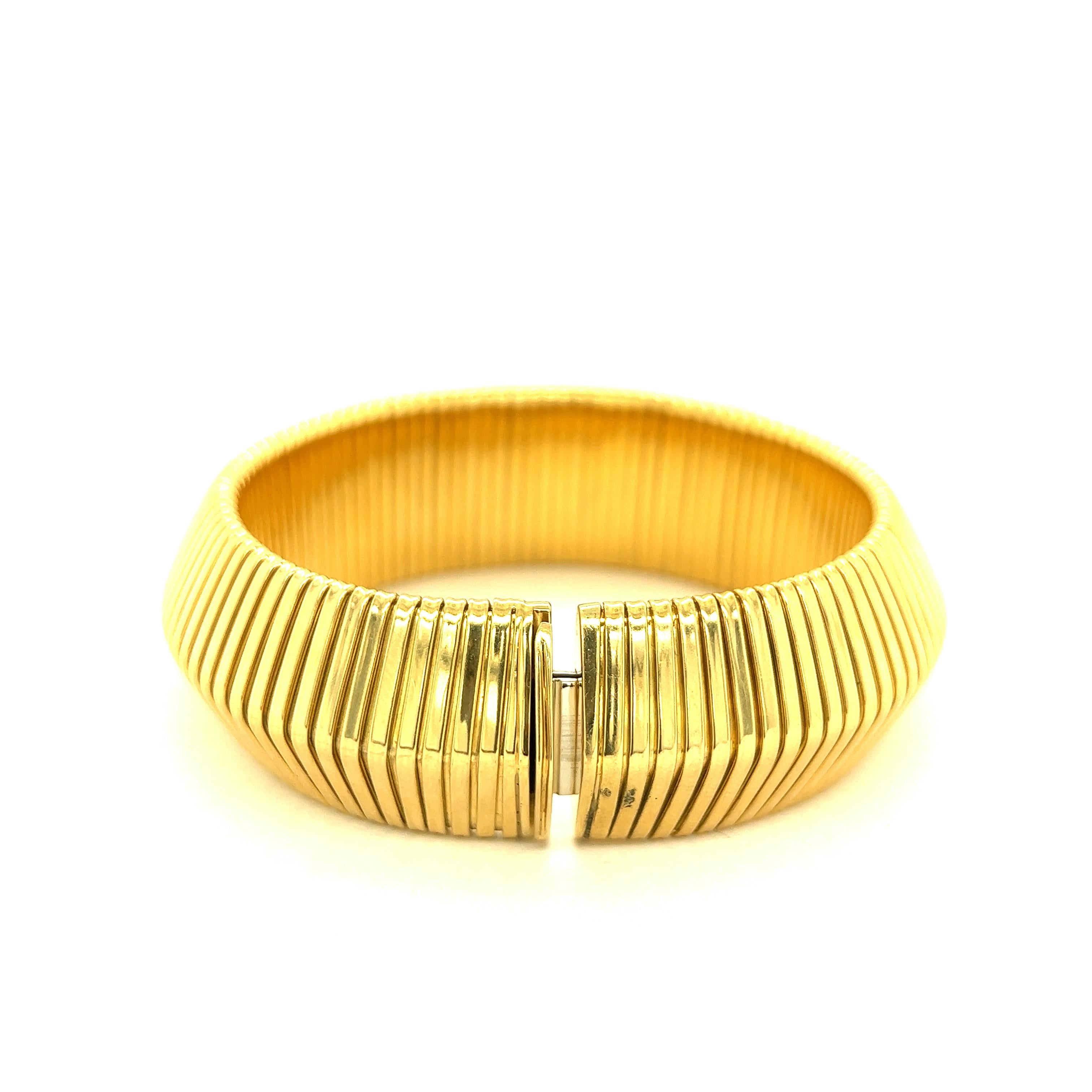 Bvlgari Tubogas 18k Yellow Gold Bracelet In Good Condition In New York, NY