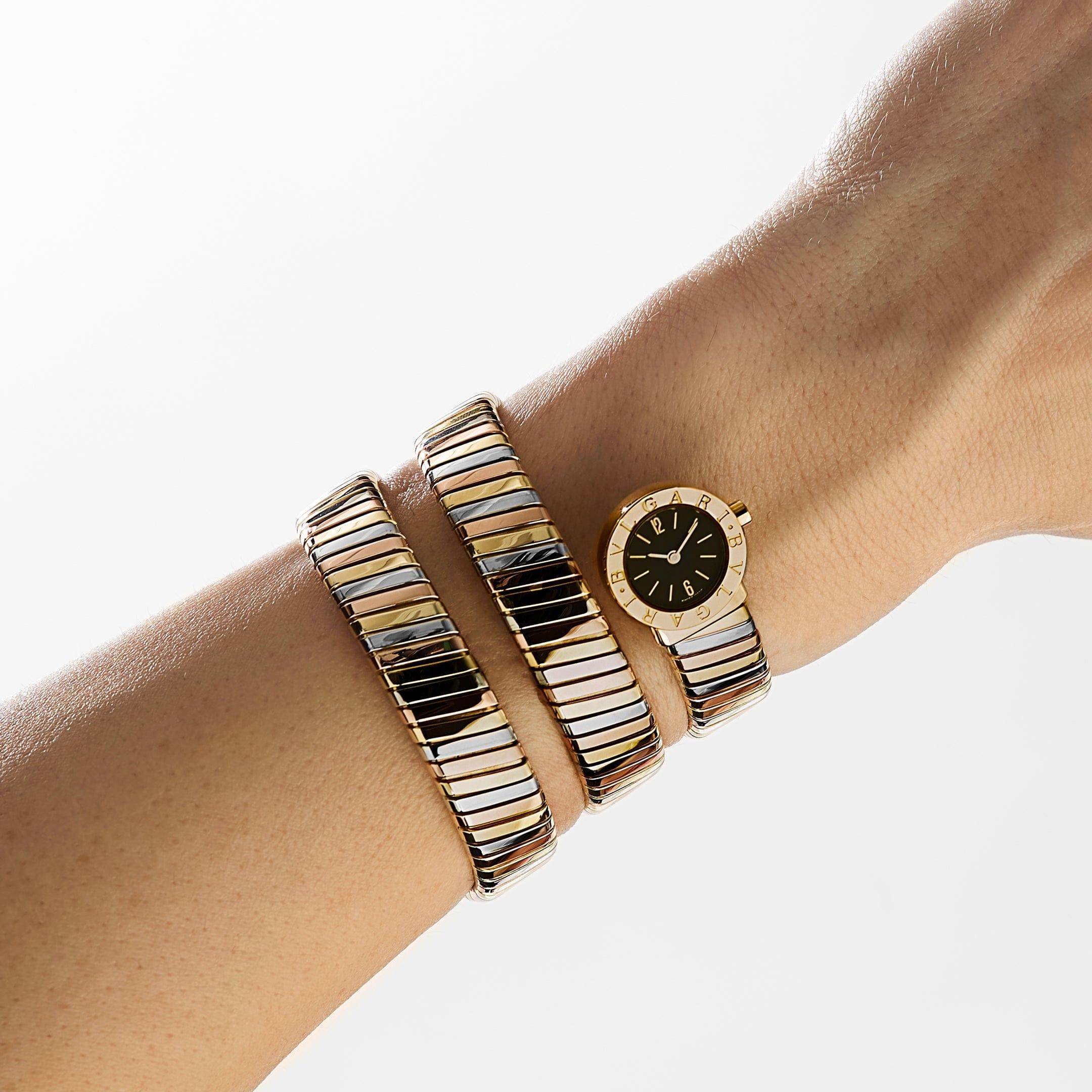 Jewels Aficionado offers the BVLGARI Tubogas BB191T is a sophisticated and timeless timepiece that showcases BVLGARI’s iconic design language. Crafted in 18k yellow gold, rose gold, and white gold, the watch features a unique triple-row Tubogas