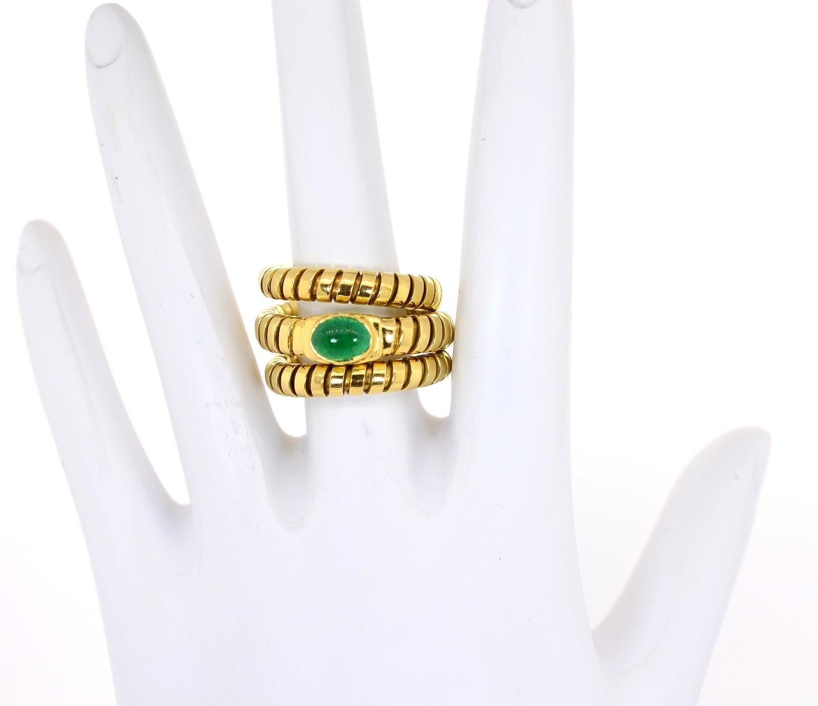 Round Cut Bvlgari Tubogas Emerald Gold Ring