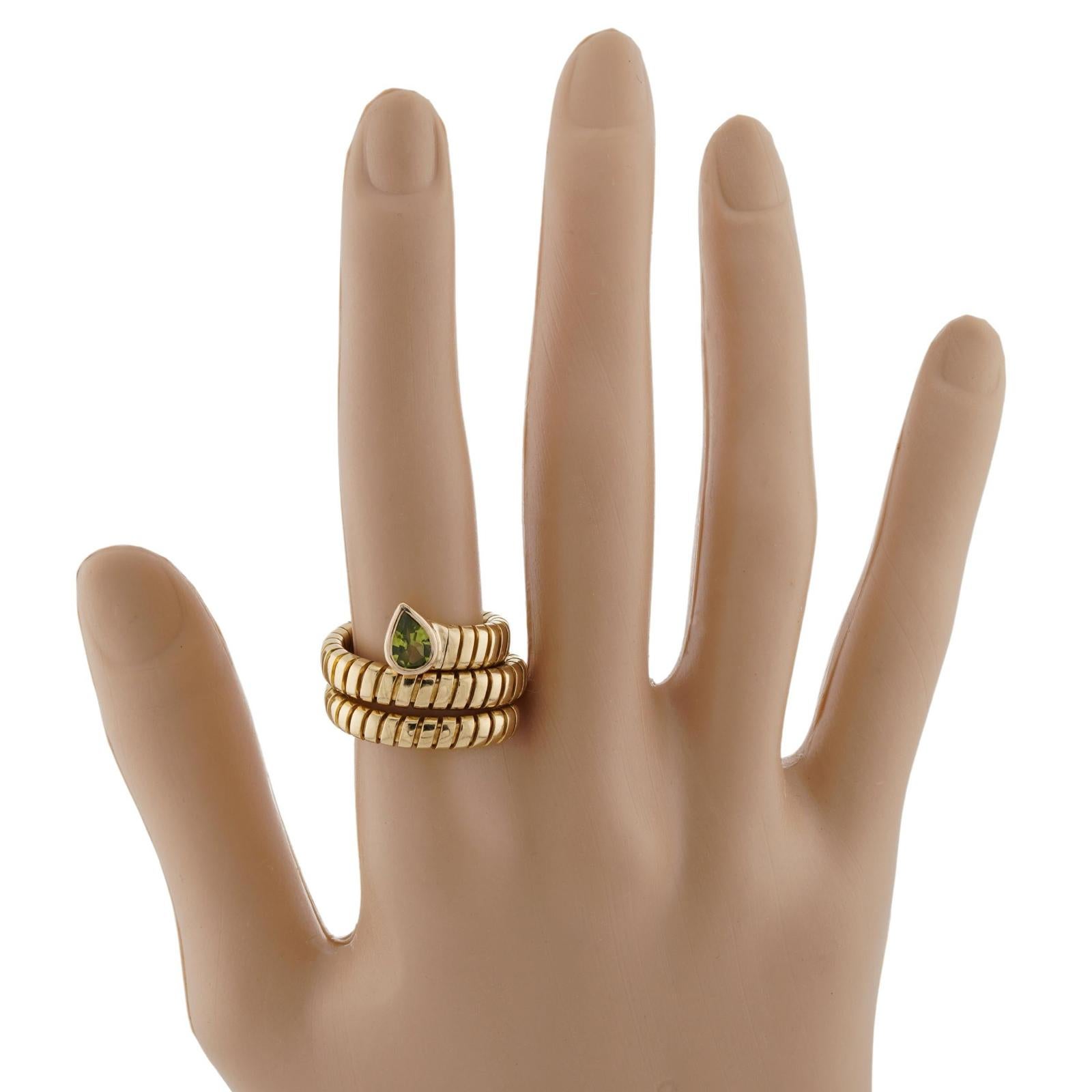 Pear Cut BVLGARI Tubogas Green Peridot 18k Yellow Gold Ring  For Sale