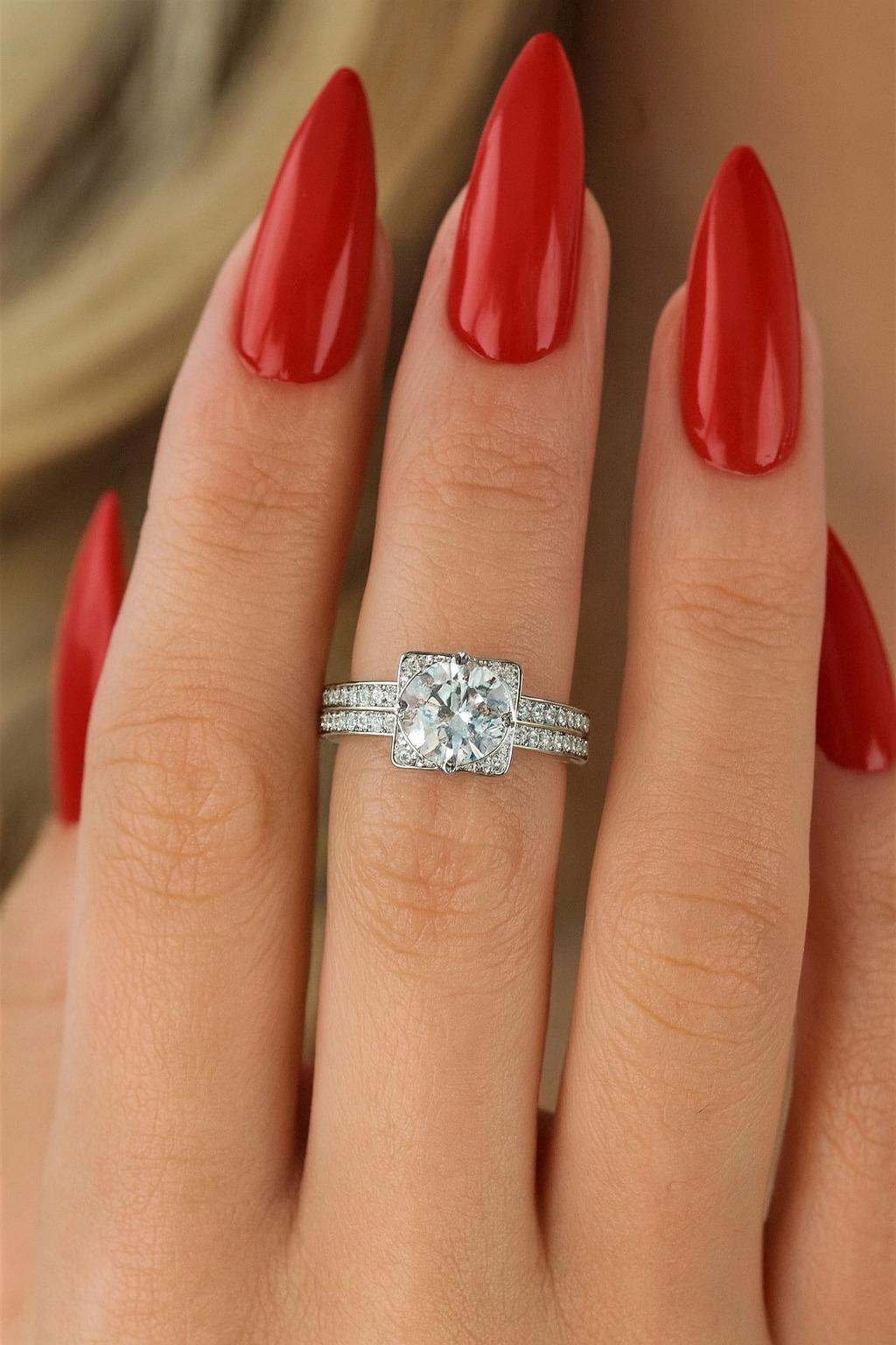 Contemporain Bvlgari Venezia Platinum Round Diamond Engagement Ring (bague de fiançailles en platine avec diamant rond) en vente