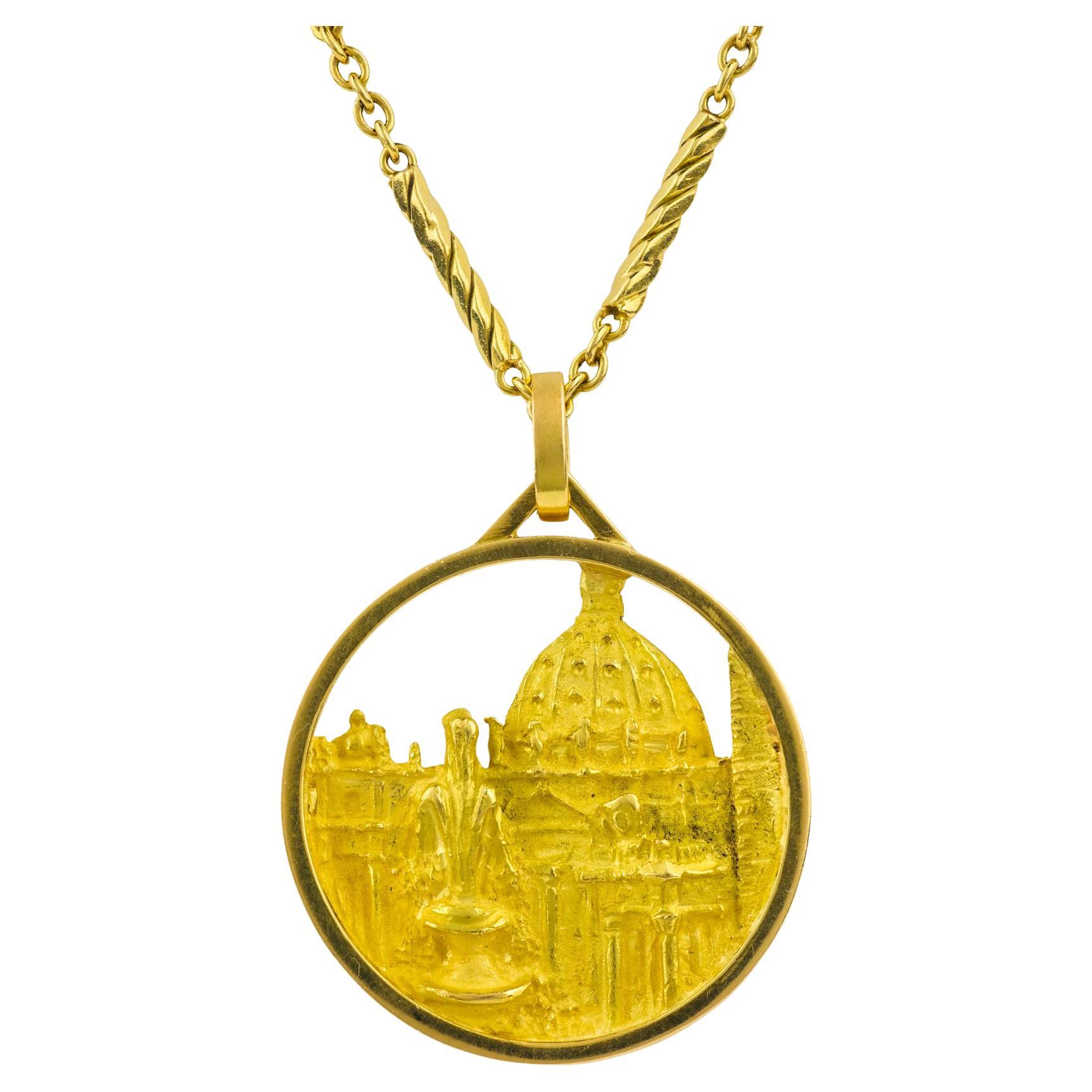 Collana vintage Bvlgari in oro giallo 18k con ciondolo Basilica di San Pietro