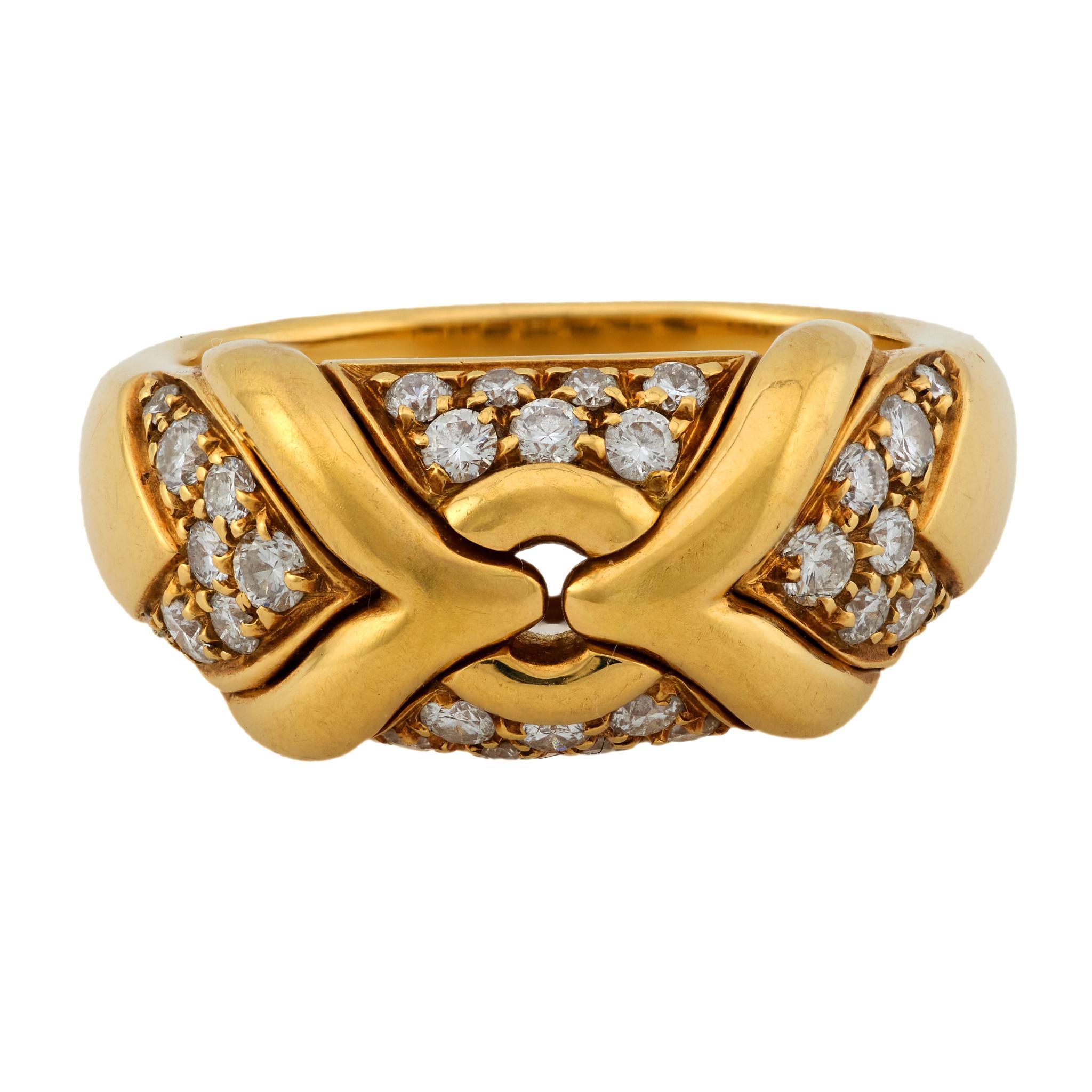Bvlgari vintage diamond 18k yellow gold ring In Good Condition For Sale In Beverly Hills, CA
