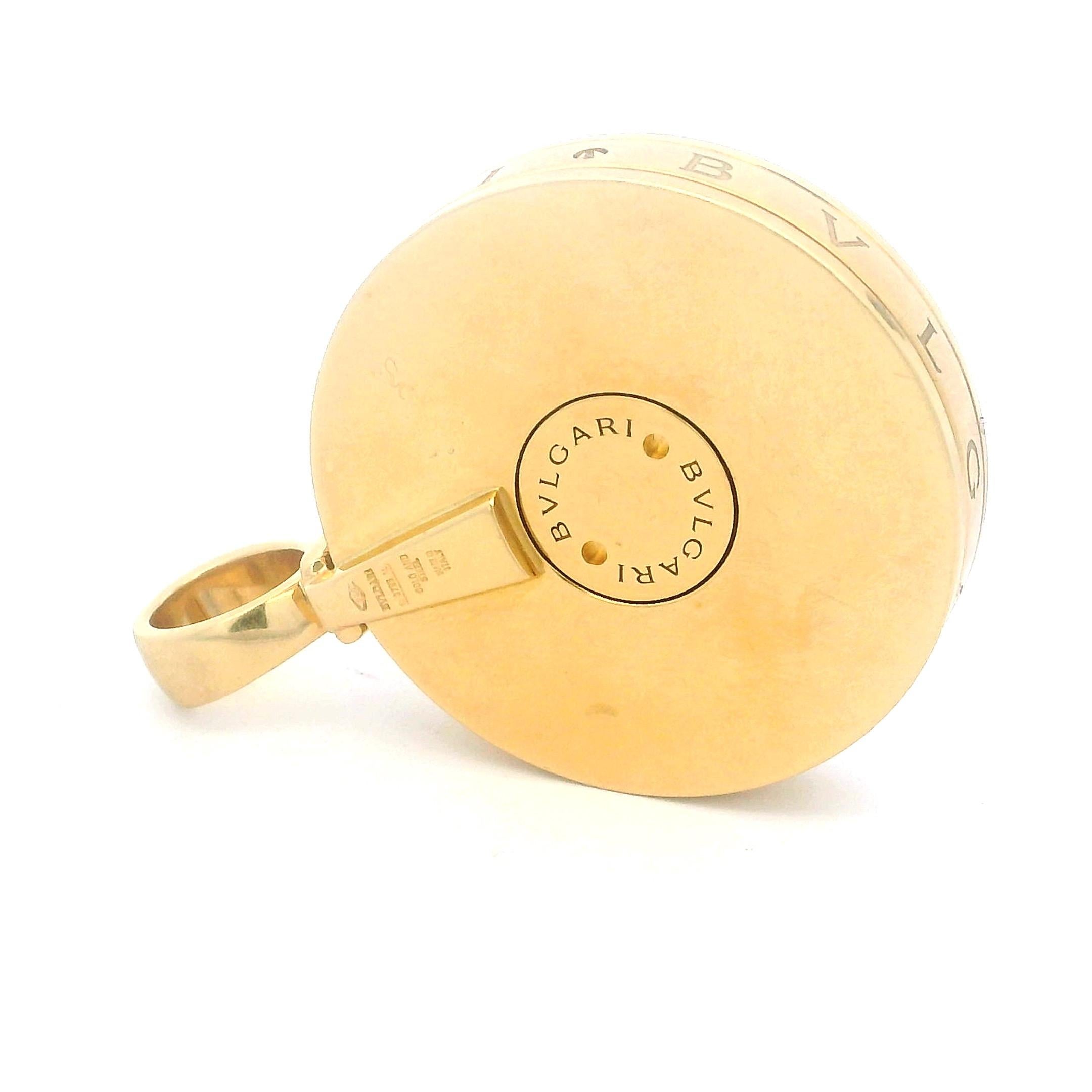 Bvlgari Vintage Italien Pendentif Roue en or jaune 18K et nacre en vente 11