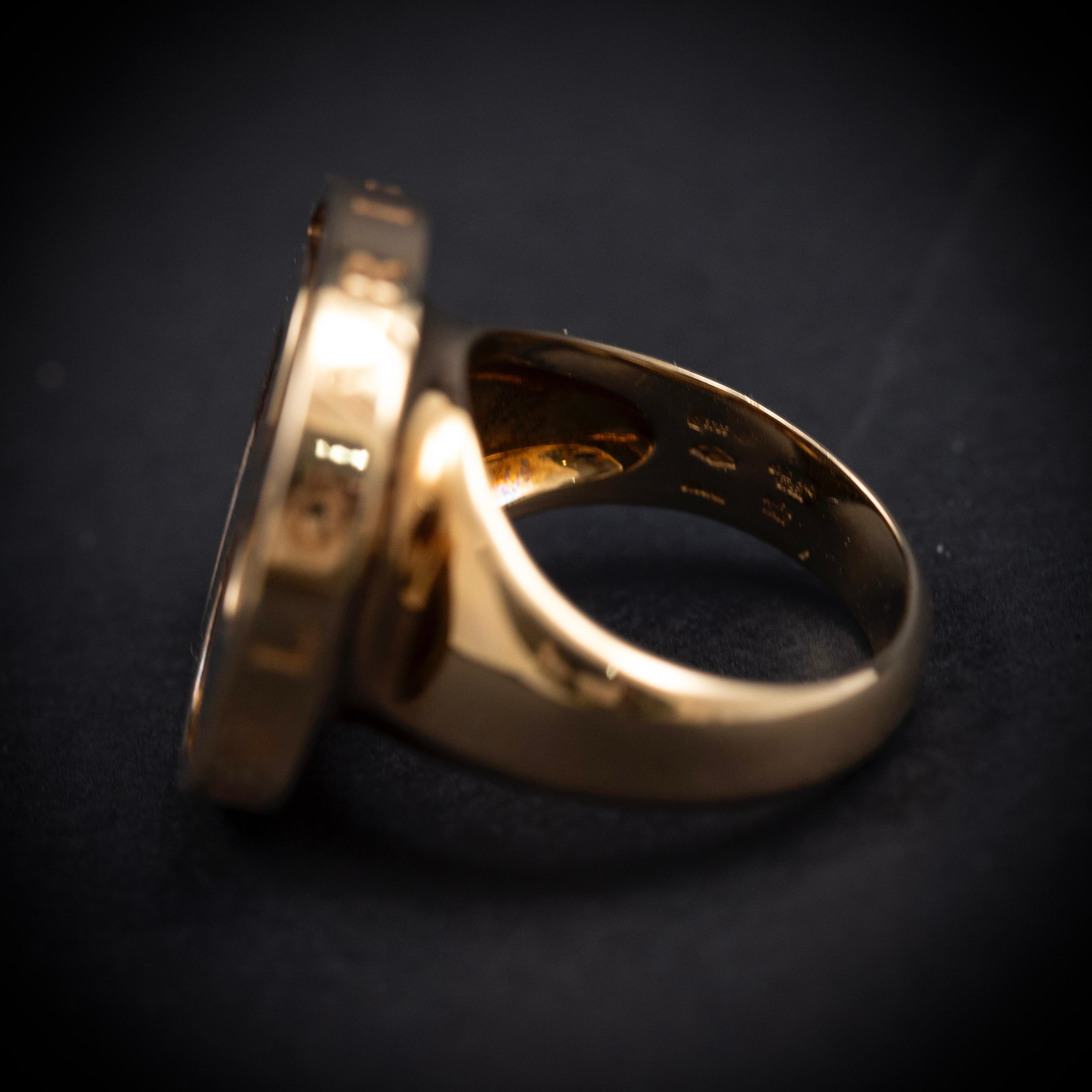Bvlgari Anello ottico a rotazione in oro 18 carati vintage in madreperla, anni '90. in vendita 4