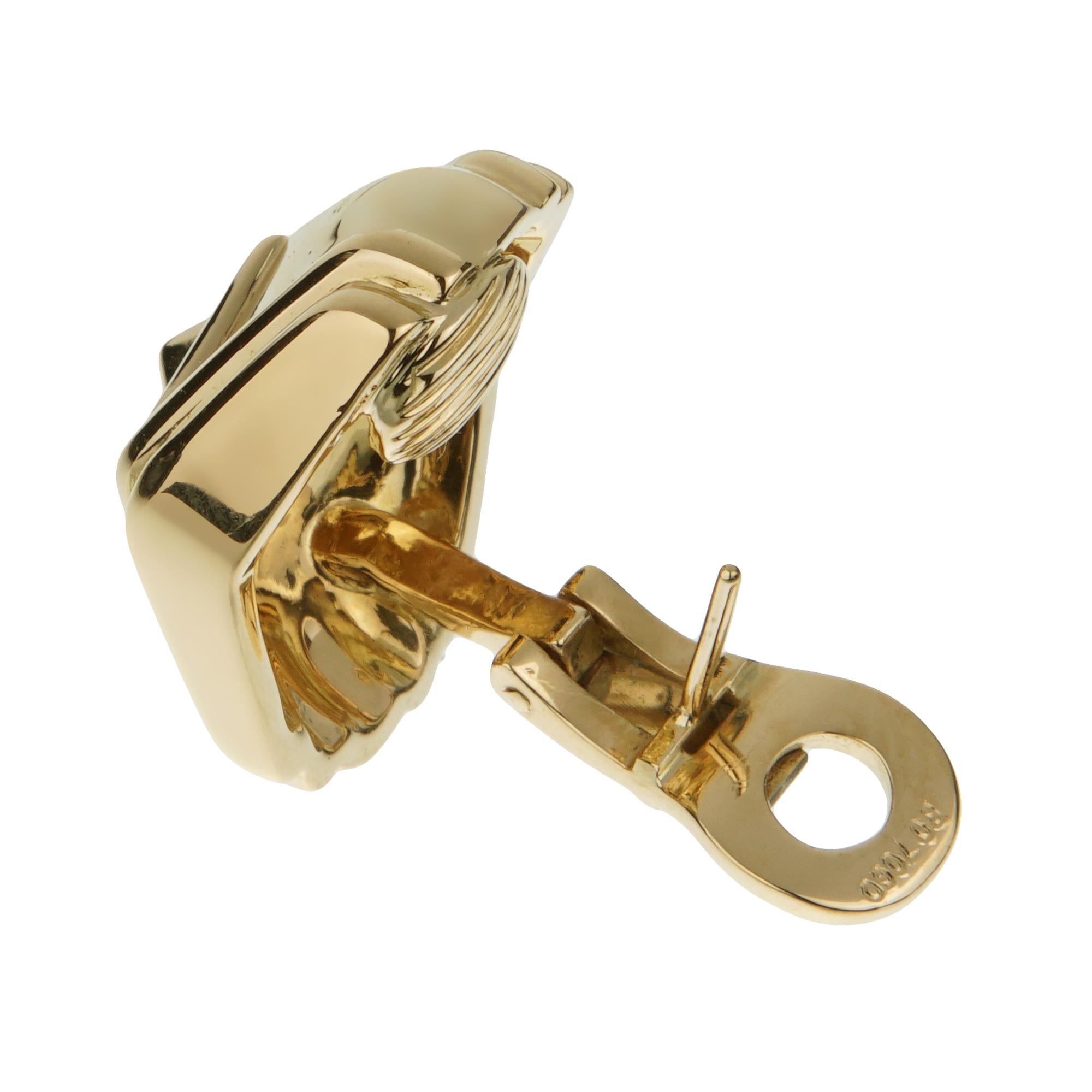 Bvlgari Vintage Pyramid 18k Yellow Gold Earrings In Excellent Condition For Sale In Feasterville, PA