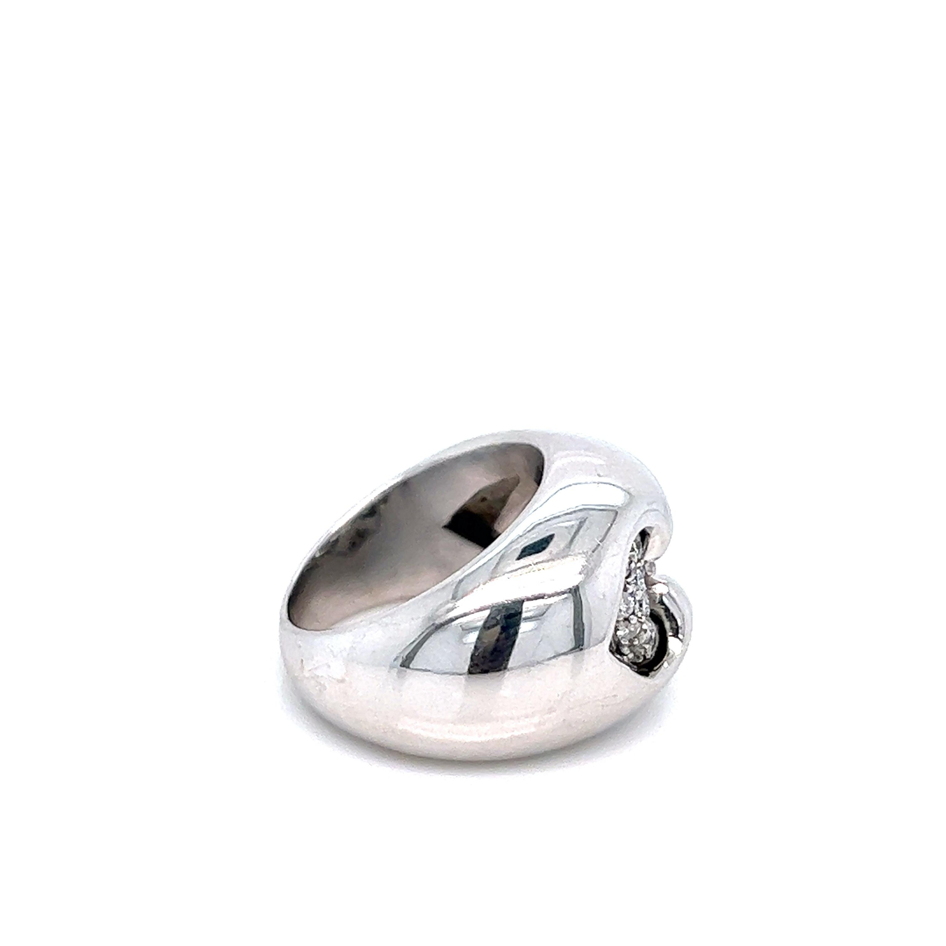 Bvlgari White Gold Diamond Ring In Excellent Condition For Sale In New York, NY