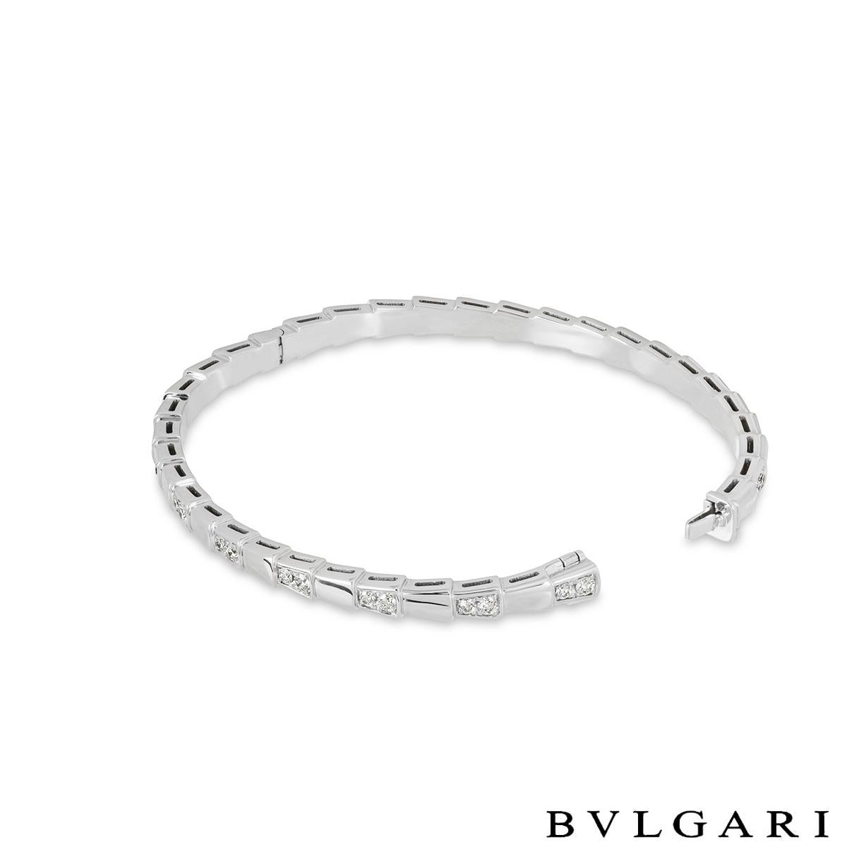 Bvlgari, bracelet Viper Serpenti en or blanc et diamants Excellent état - En vente à London, GB
